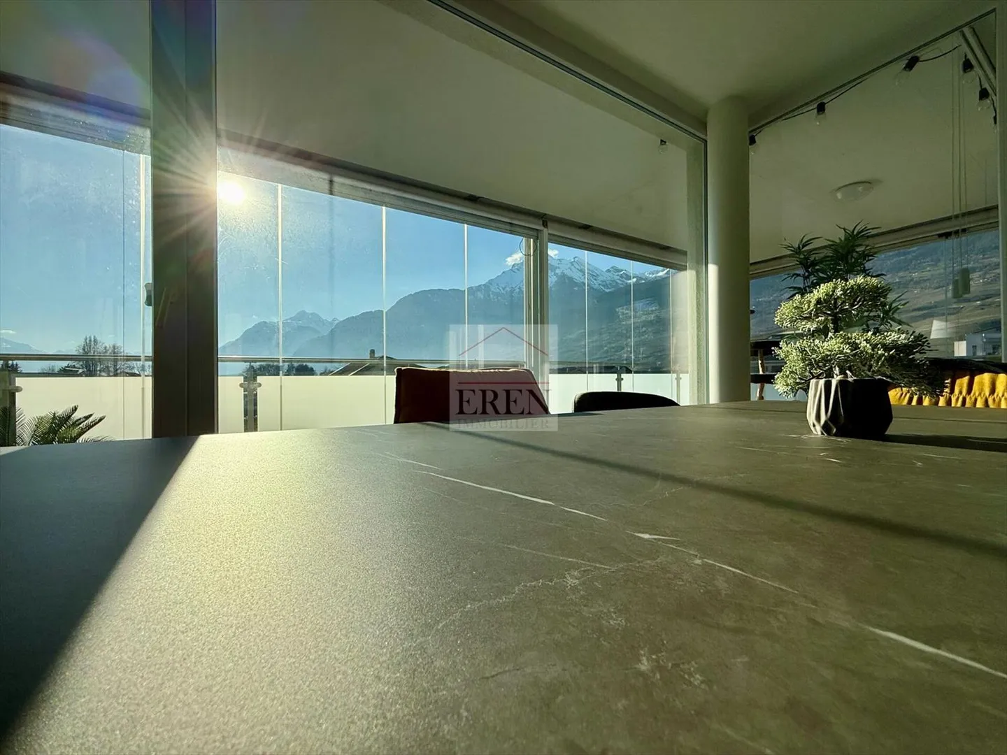 Magnificent and bright 3.5 rooms with large glass terrace with sliding glass - Photo 8 of 13