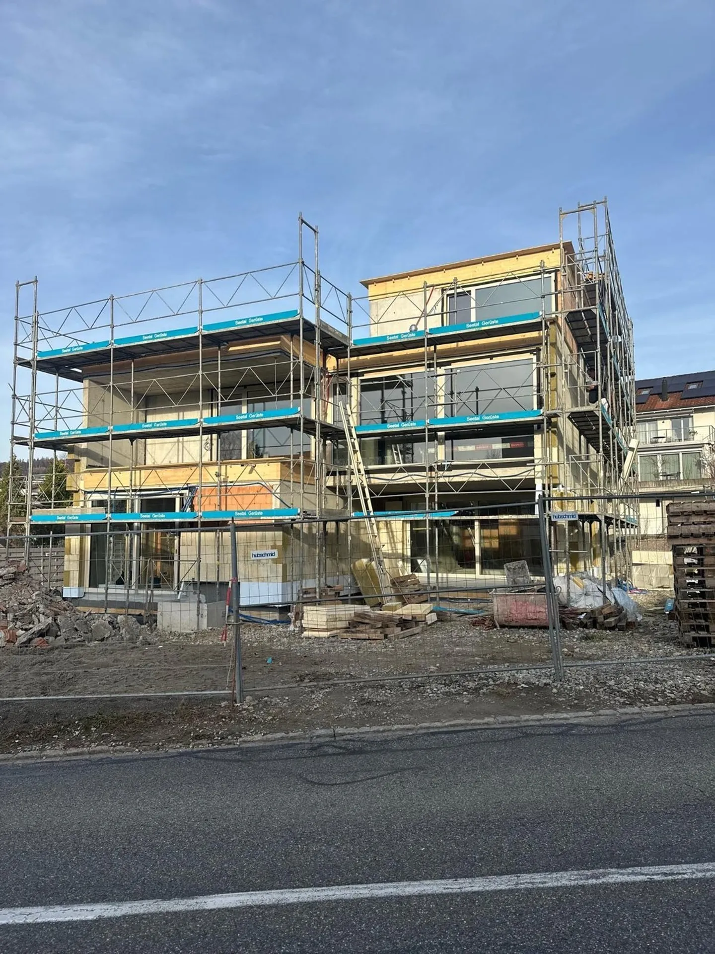 Maison jumelée exclusive de 5,5 pièces avec vue imprenable - Photo 8 sur 9