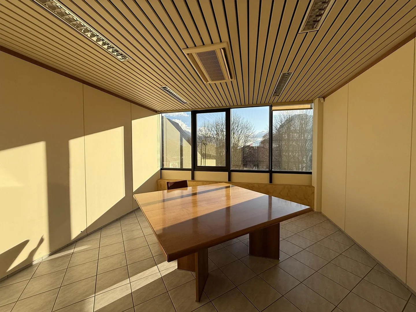 Mietung eines wunderschönen Büros mit Parkblick im Zentrum - Foto 5 von 7