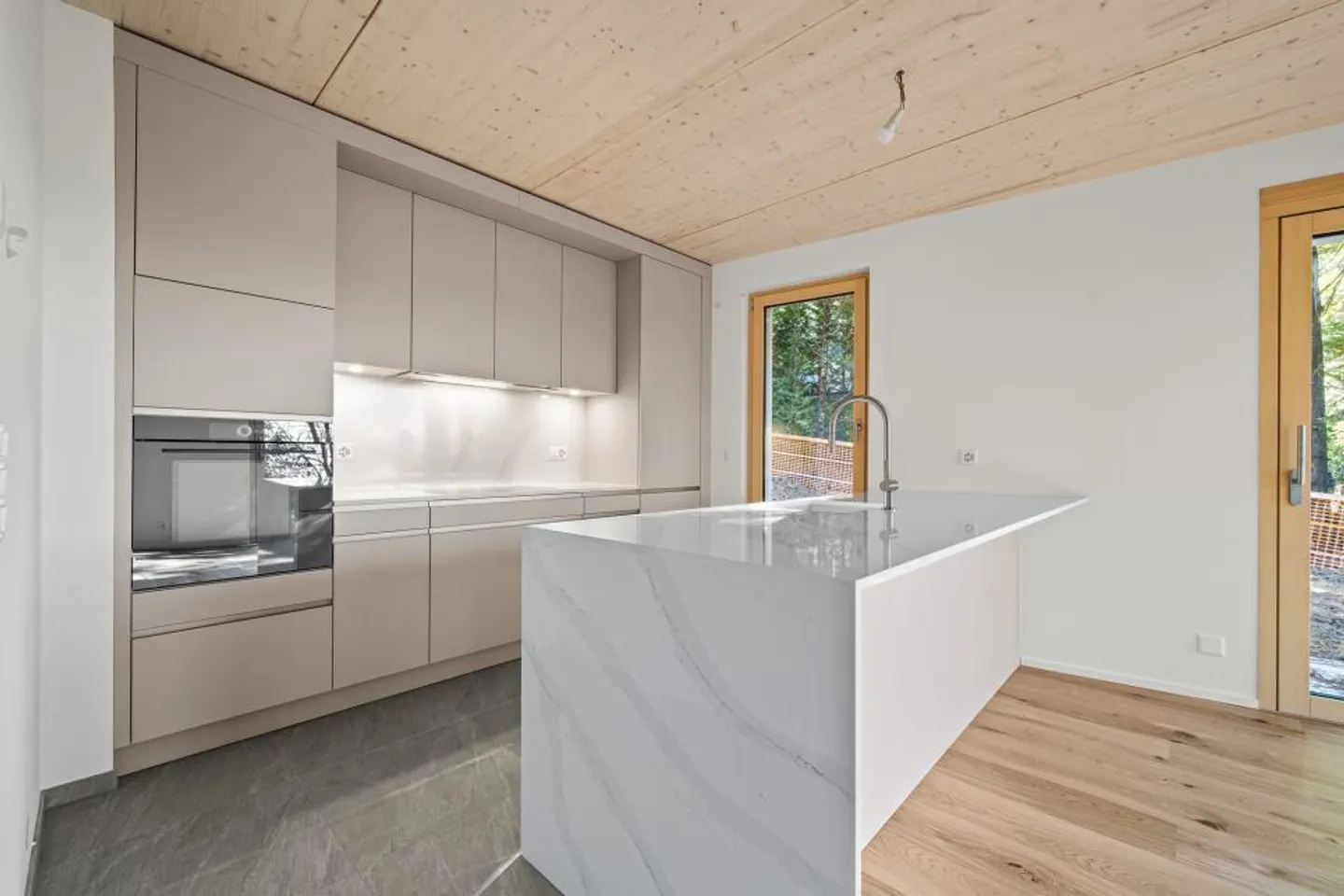 Newly Delivered on the Heights of Chailly - Photo 3 of 12