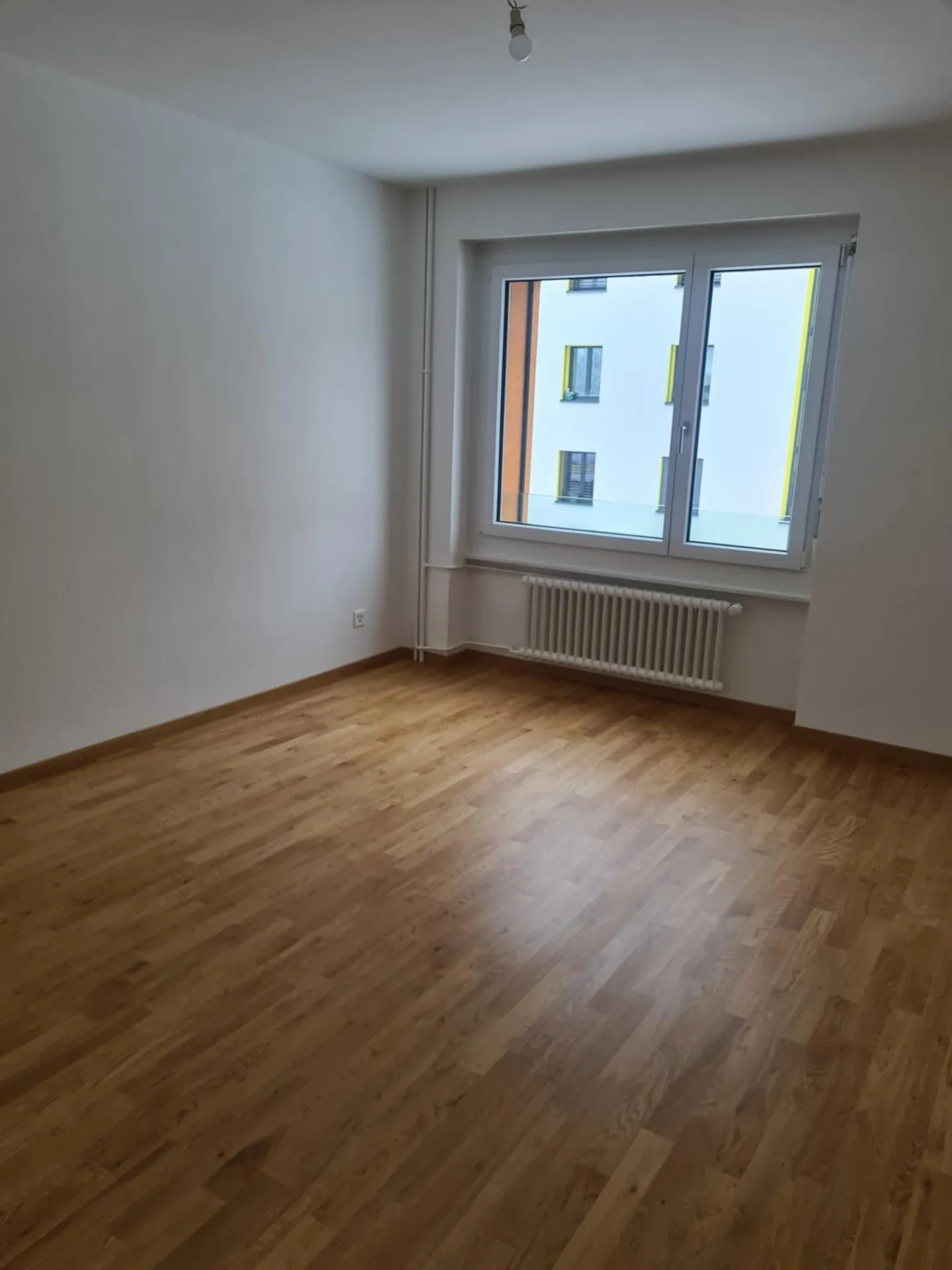 Appartement spacieux de 4 pièces - Photo 4 sur 9