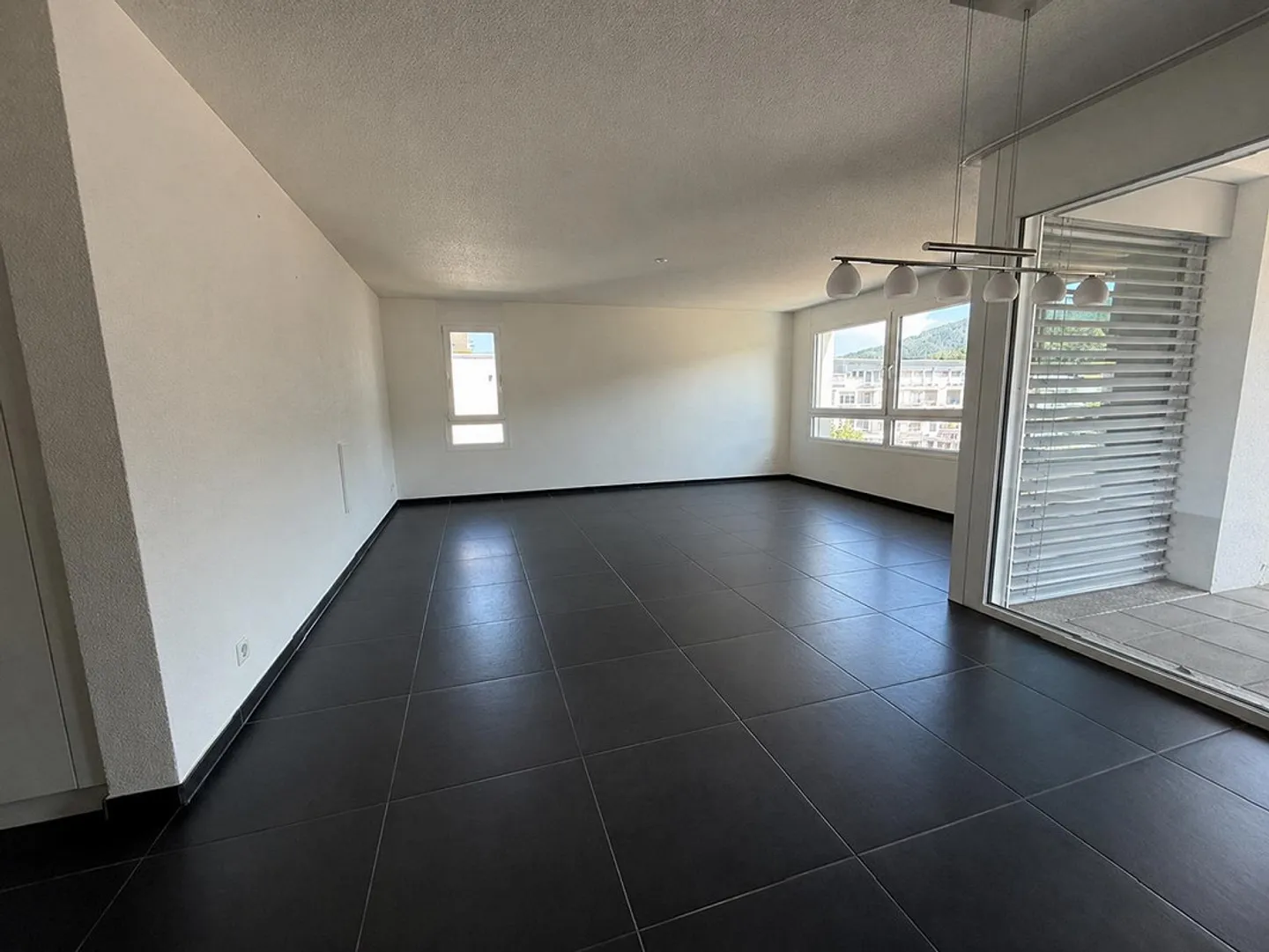 Charmante 4.5 Zimmer-Wohnung - Foto 3 von 12