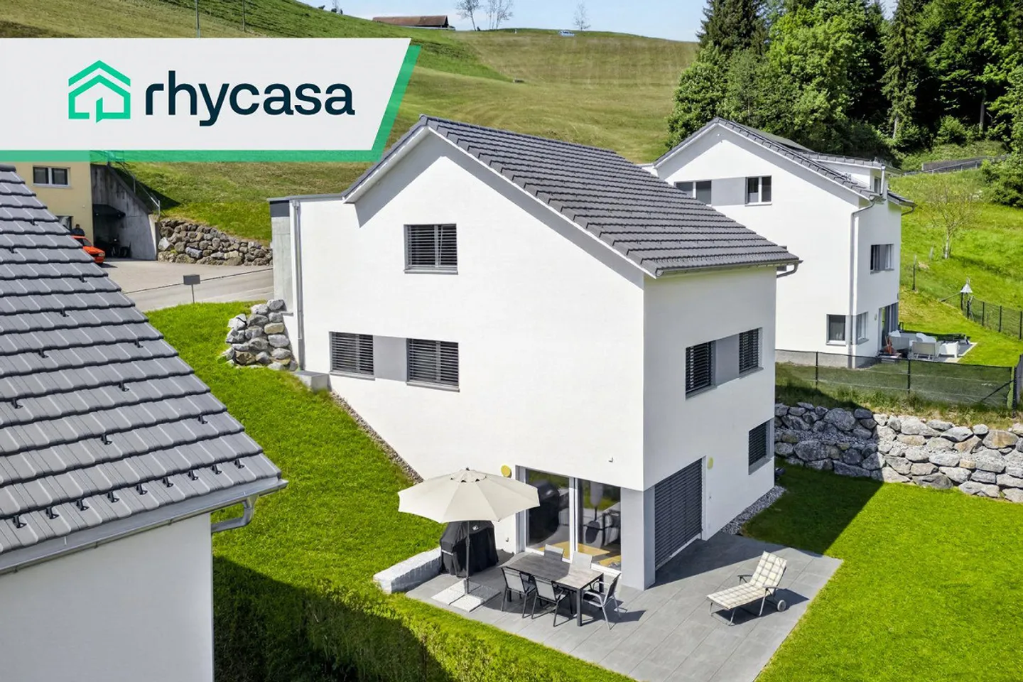 Sonniges Einfamilienhaus mit moderner Architektur und hochwertigem ... - Photo 1 sur 11