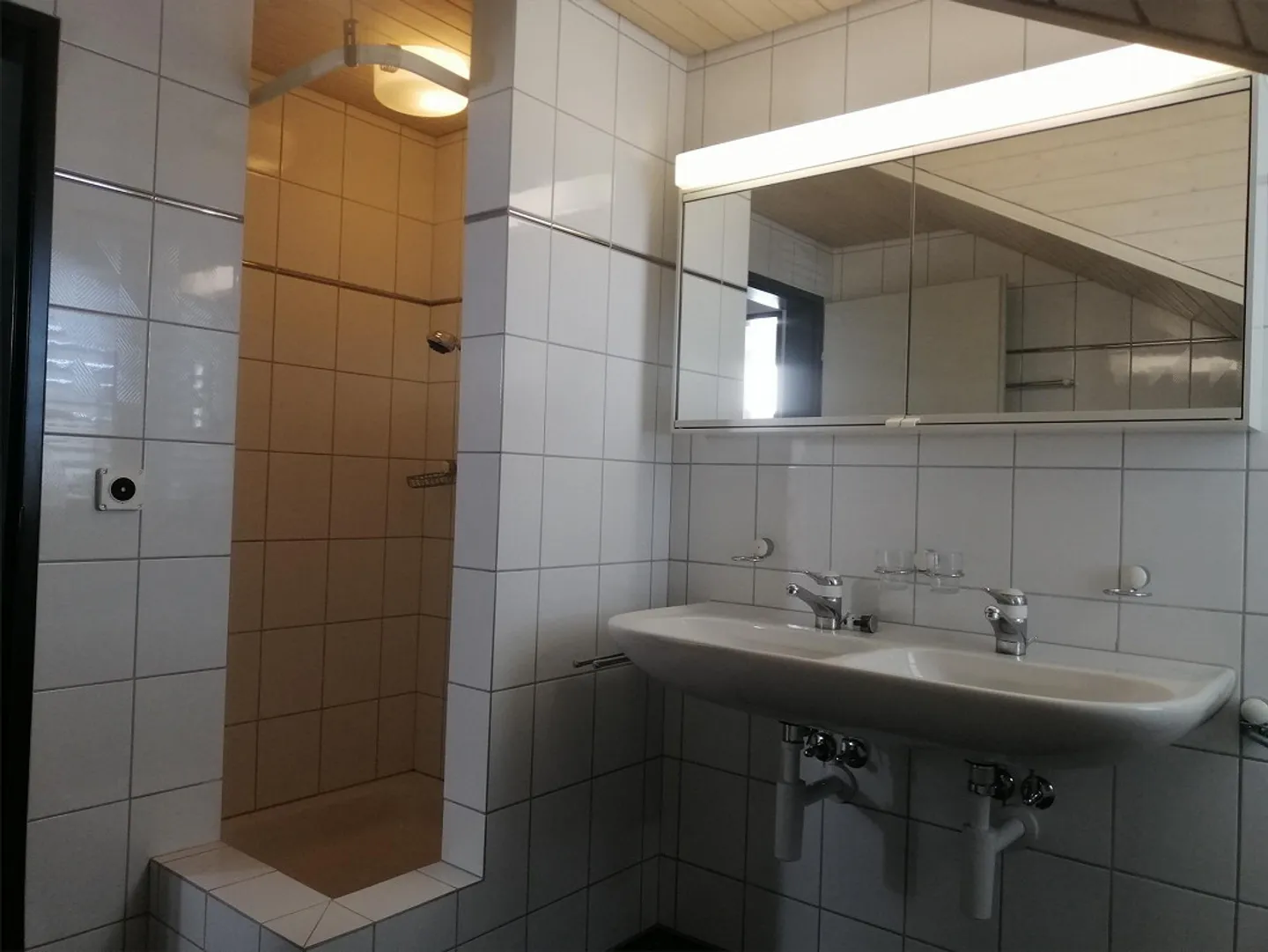 3.5 Room Apartment with Fantastic Views - Photo 11 of 15