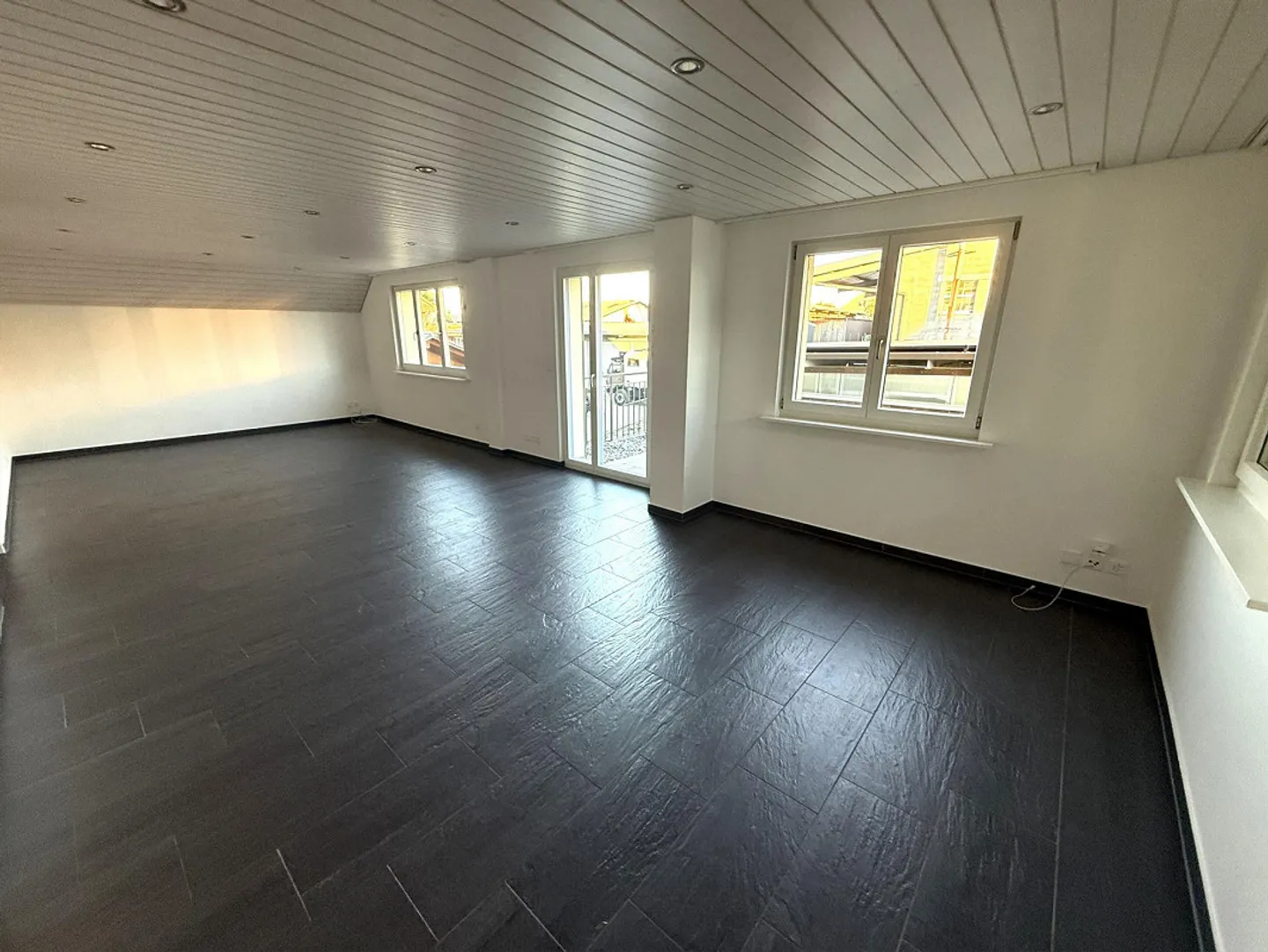 Ampio appartamento di 3,5 stanze | Vivere come in una propria casa - Foto 4 di 13
