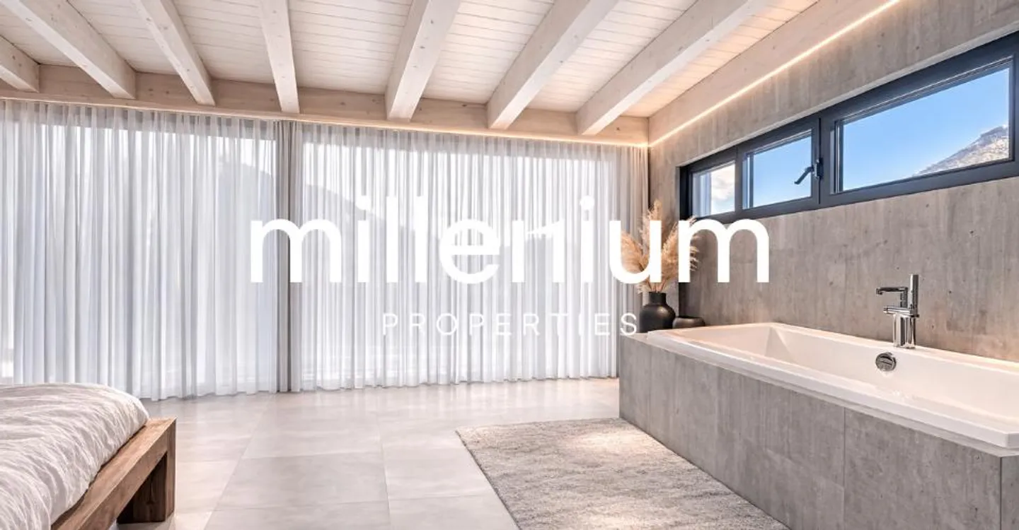 Luxury Home with Energy Autonomy - Photo 5 of 6