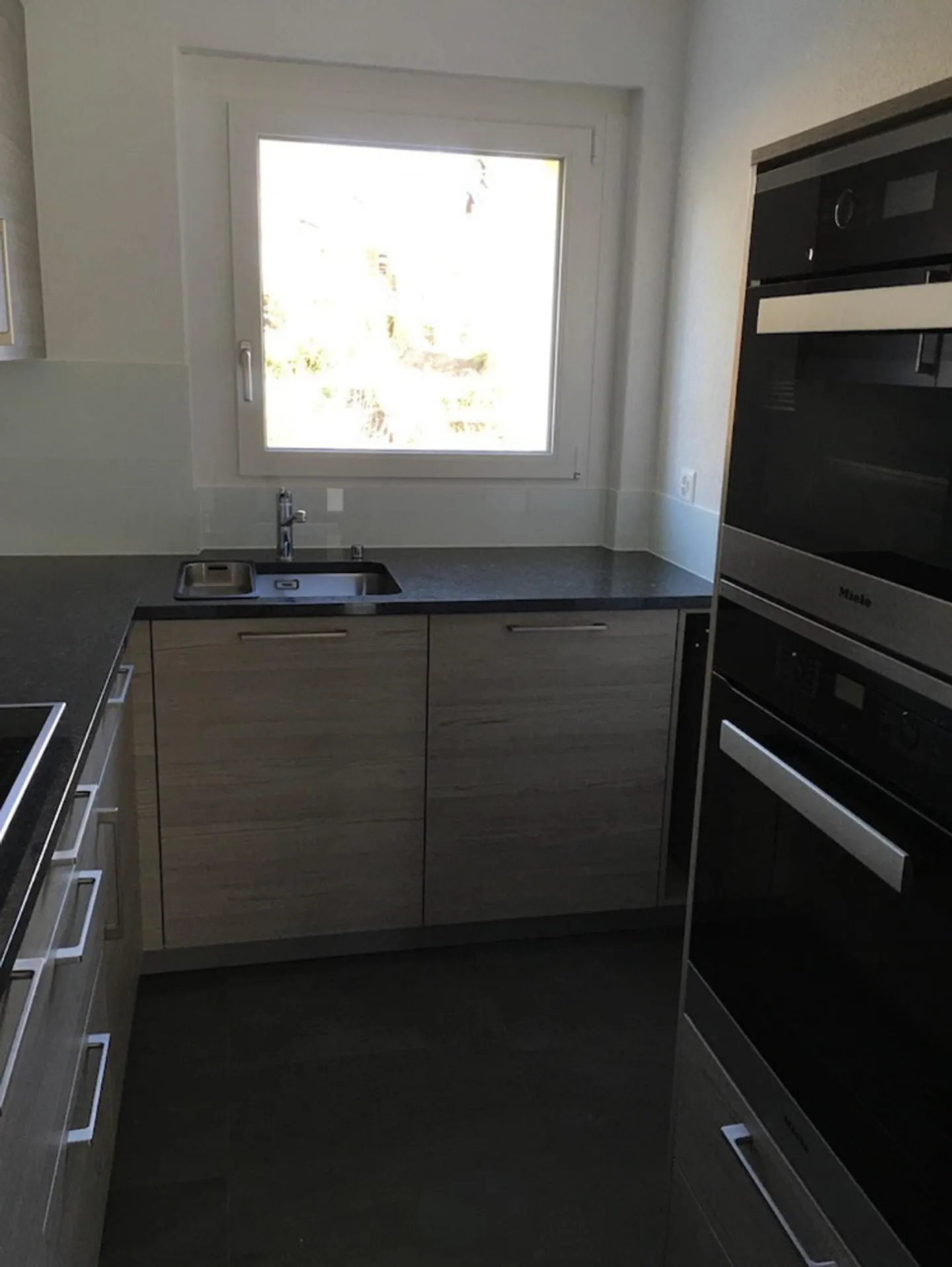 Well-maintained 3.5-room apartment with high comfort in Bolligen - Photo 5 of 7