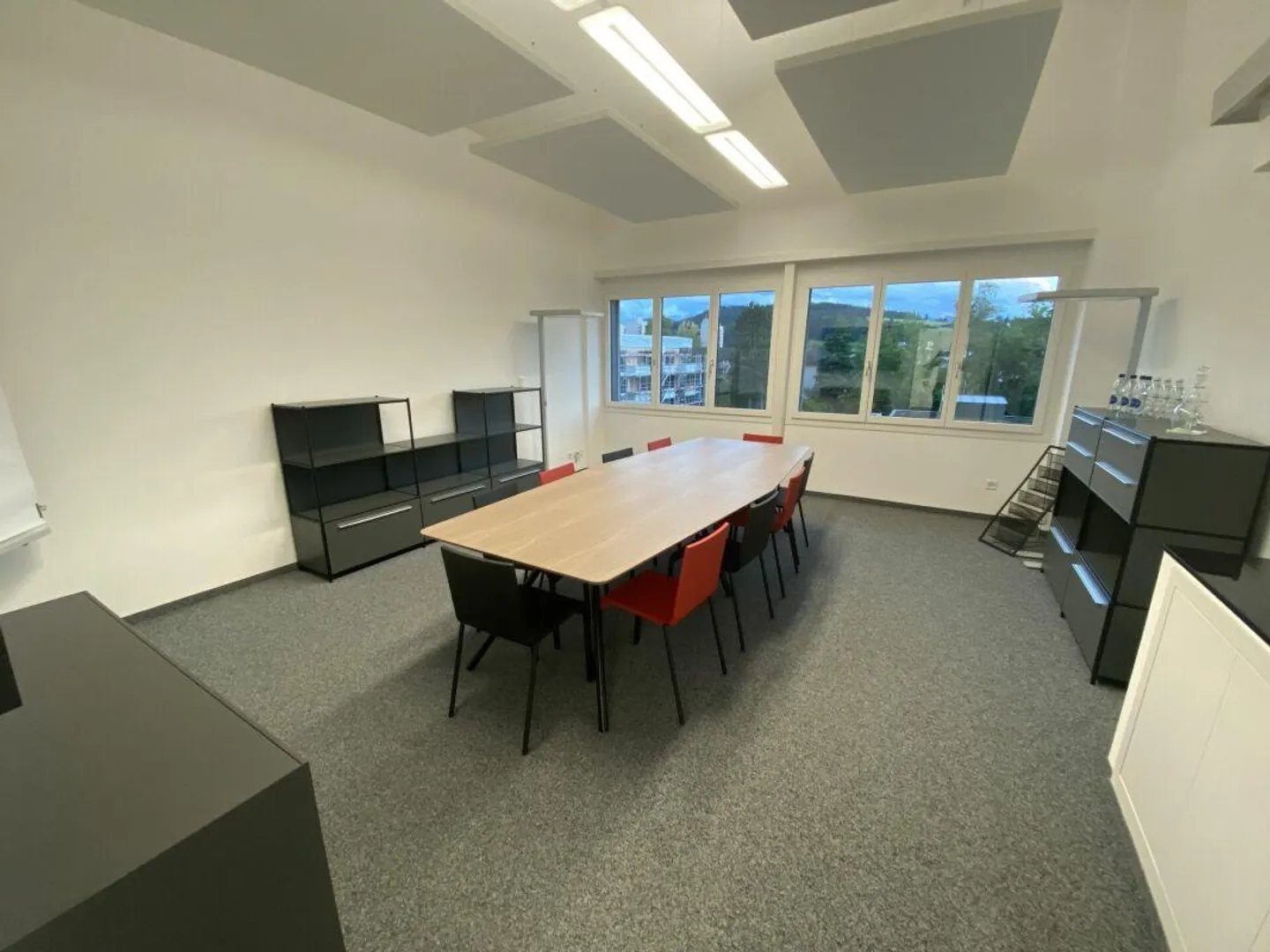 Einzelbüro in Geschäftsliegenschaft - Foto 2 von 7