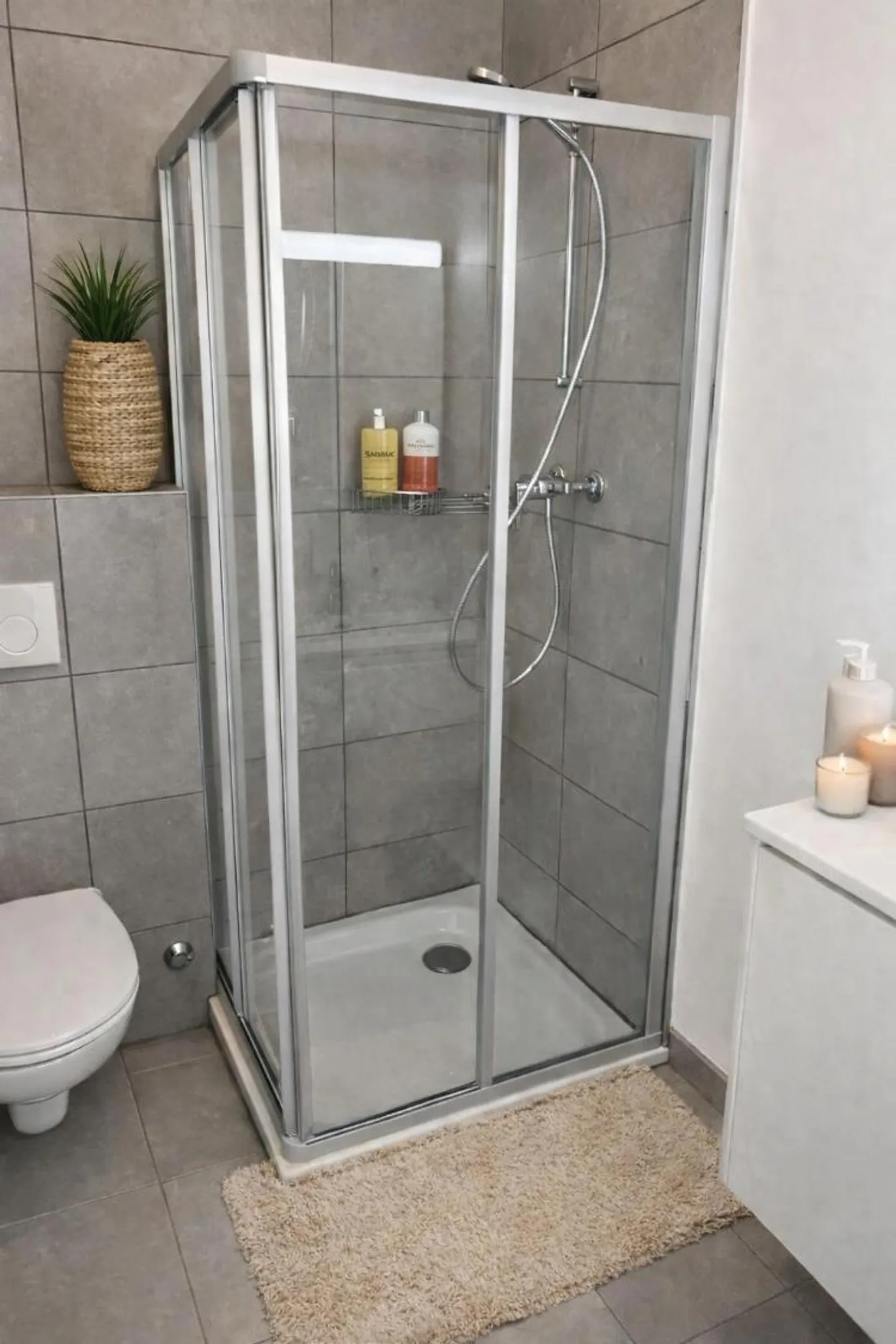 Appartement Contemporain avec Vue sur le Lac - Photo 5 sur 9