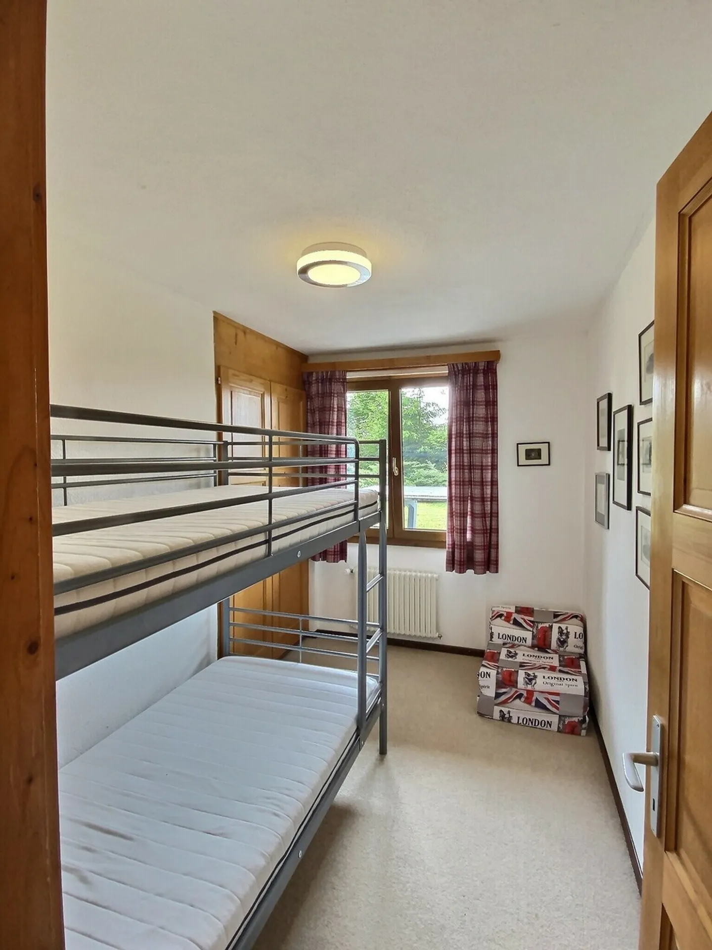 Magnificent co-ownership chalet in a green setting - Photo 18 of 24