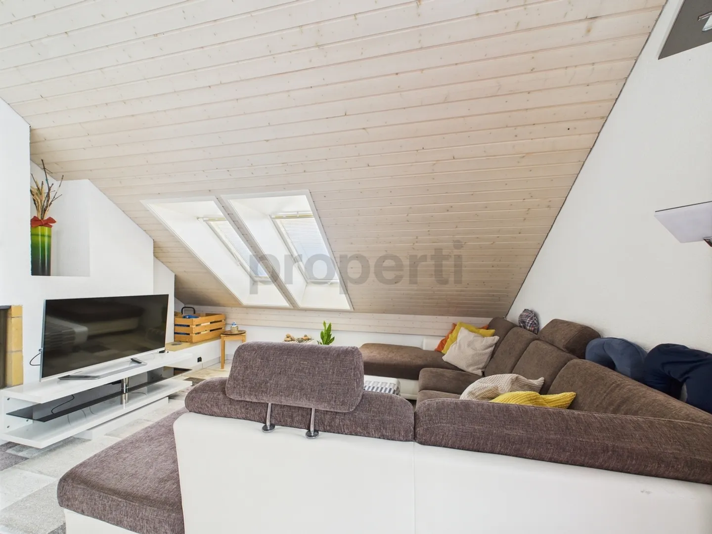 103 m² despace et de confort  Attique meublé à Arzier-Le Muids - Photo 1 sur 11