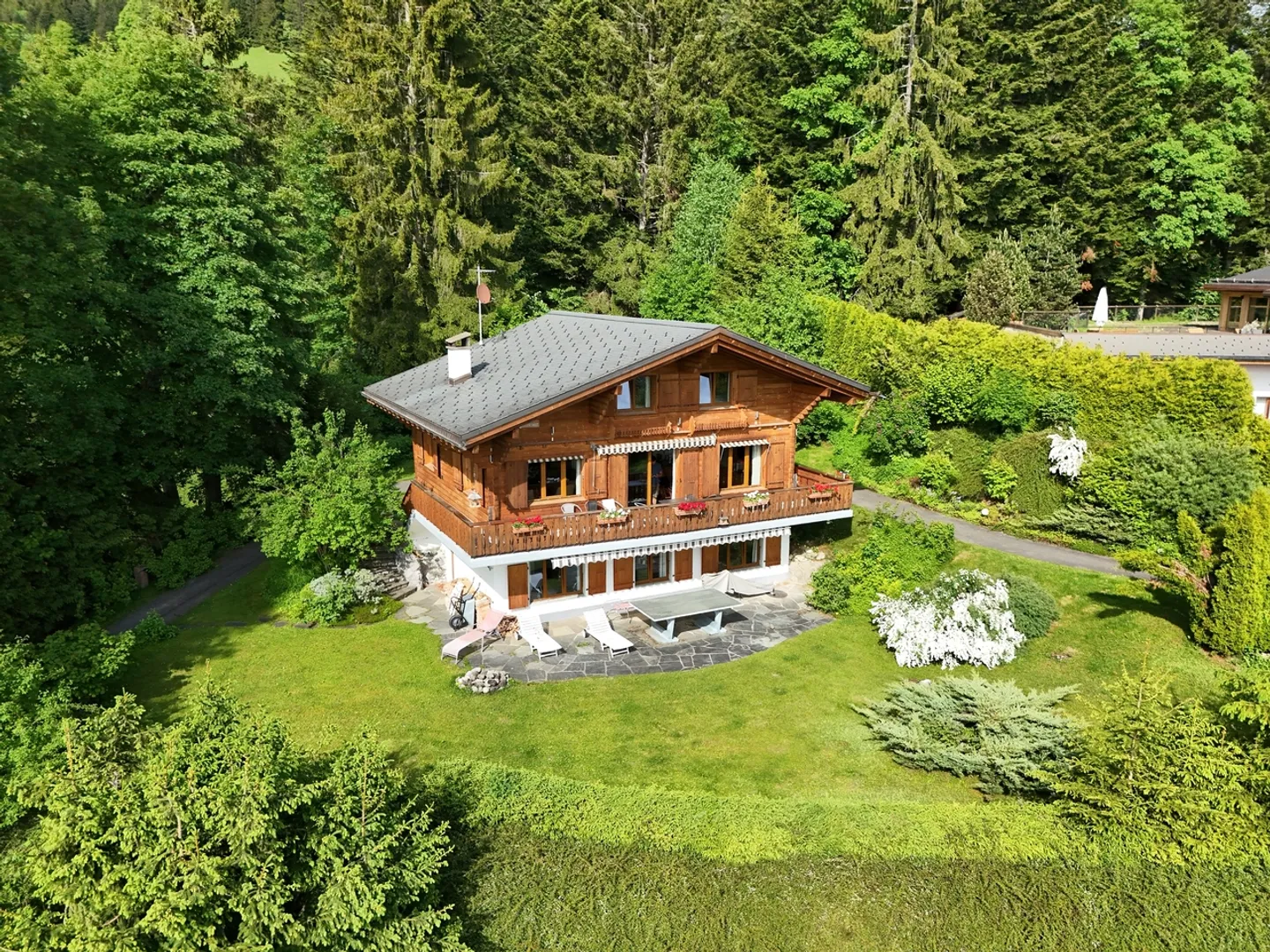 Magnificent co-ownership chalet in a green setting - Photo 20 of 24