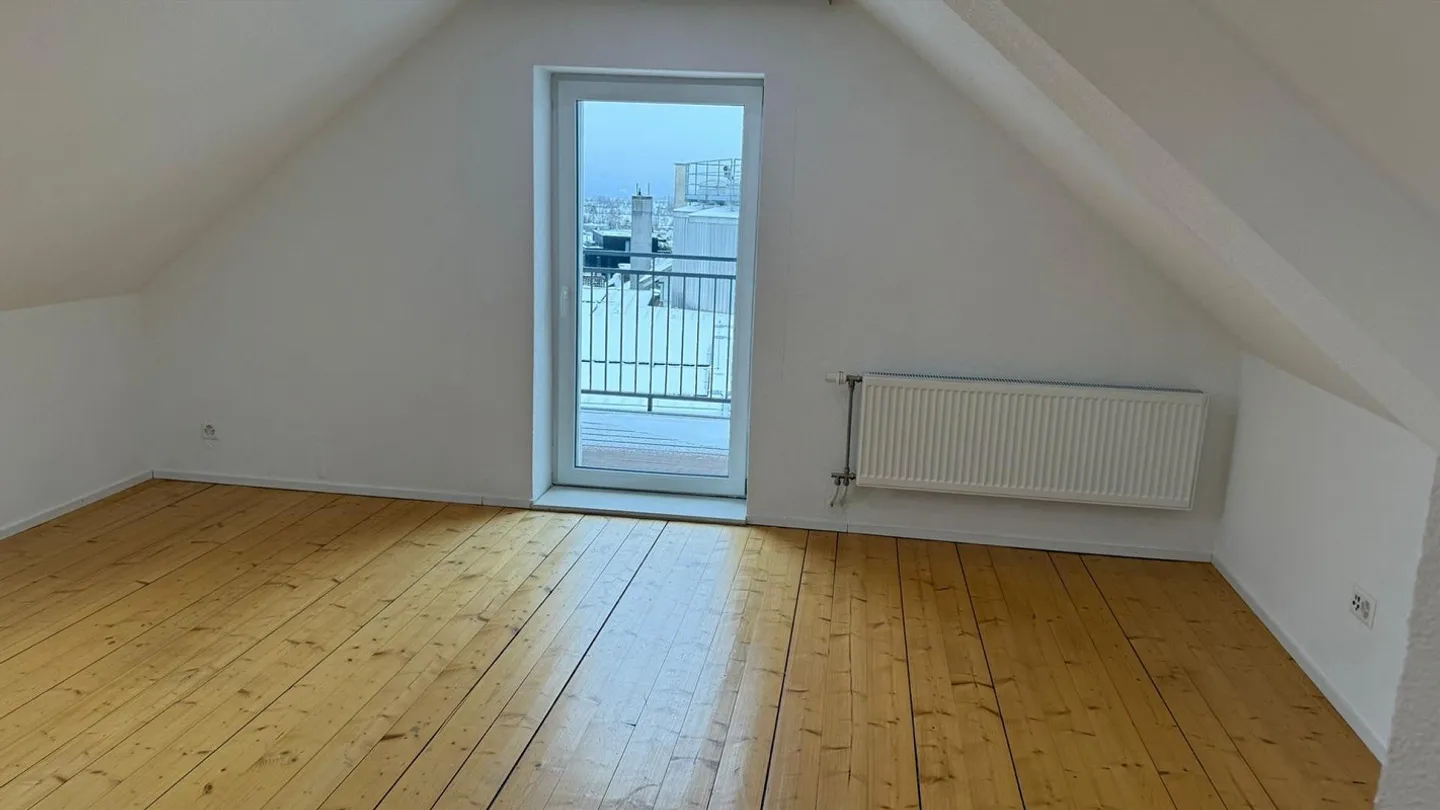 Appartement sous les combles 3.5 pièces à Rebstein - Photo 6 sur 10