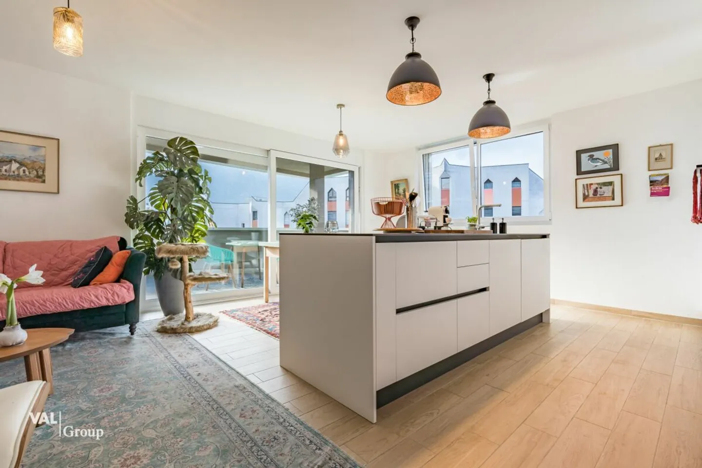 Appartamento luminoso di 3,5 stanze a Conthey - Foto 2 di 13