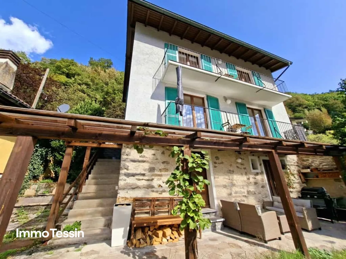Beautiful charming and authentic Ticino house in Centovalli completely renovated with the utmost care - Photo 1 of 13