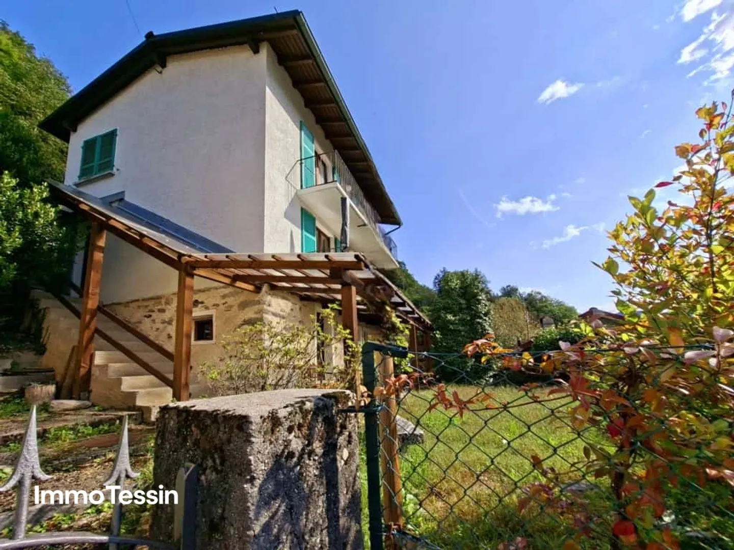 Beautiful charming and authentic Ticino house in Centovalli completely renovated with the utmost care - Photo 2 of 13