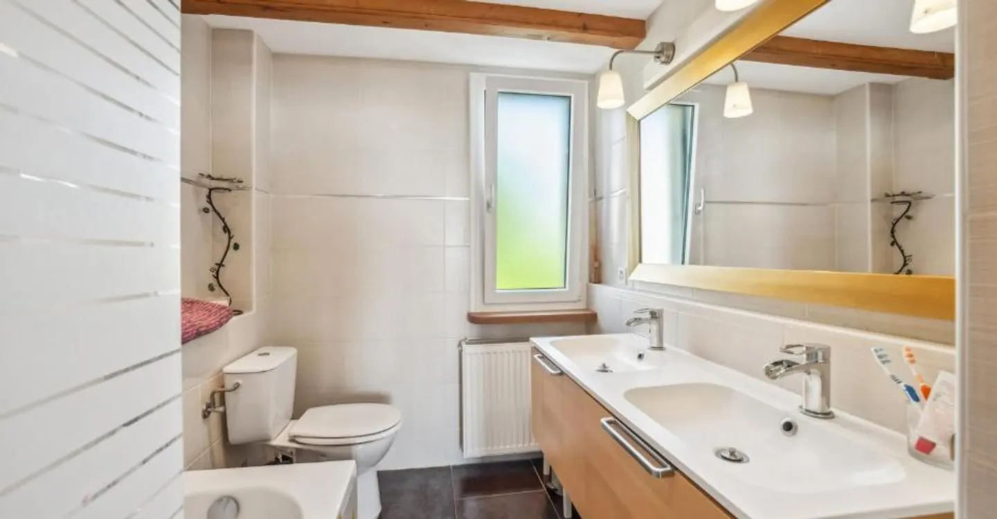 Elegante Casa Familiare con Vista Lago - Foto 7 di 10
