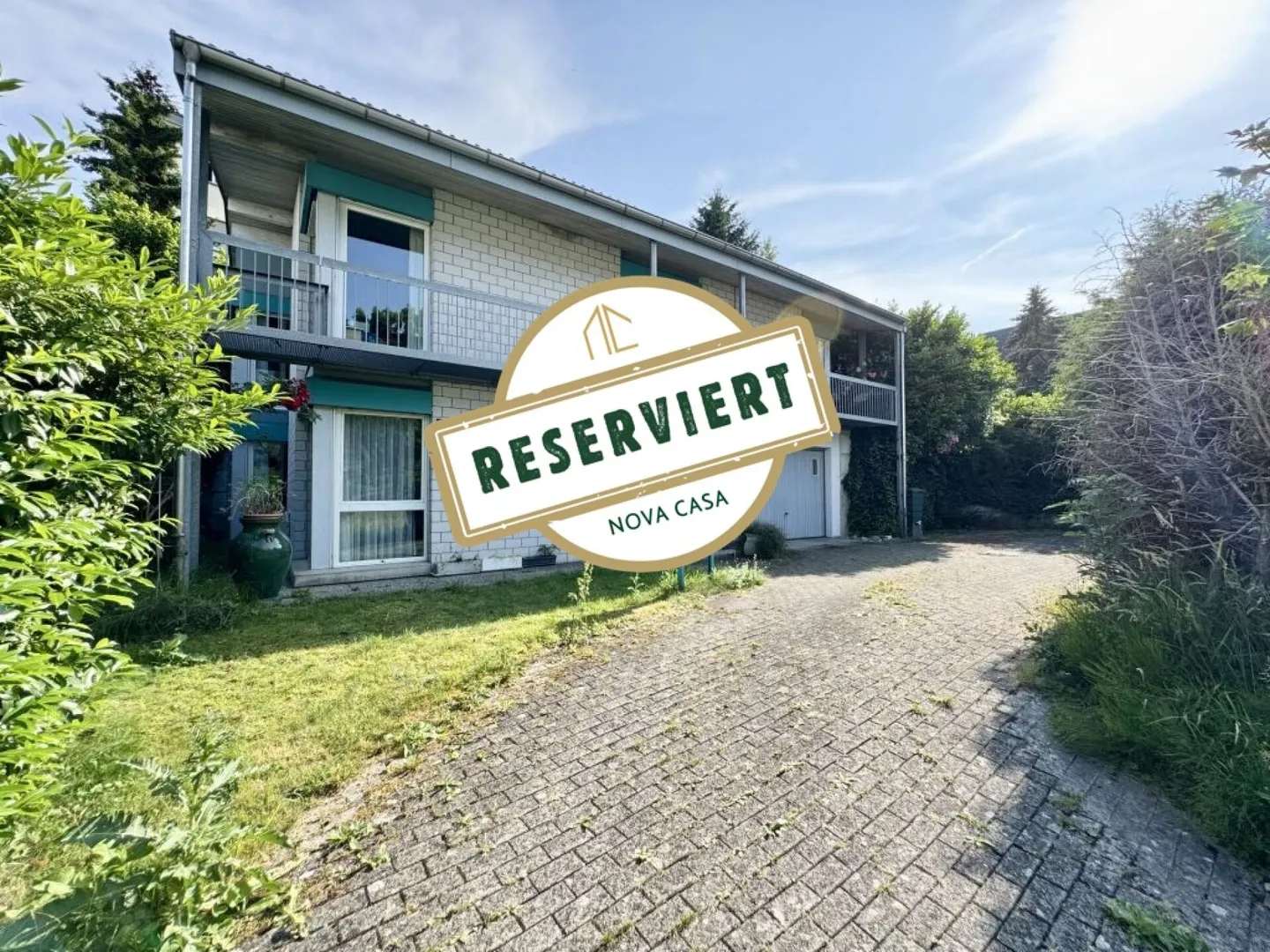 Spaziosa casa indipendente di 5,5 stanze con giardino e veranda - Foto 1 di 17