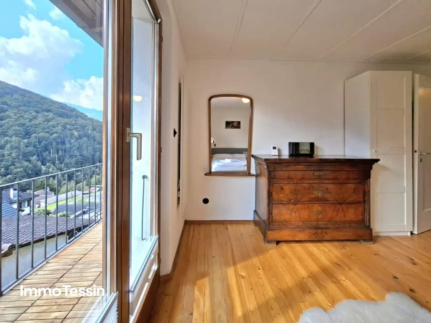 Beautiful charming and authentic Ticino house in Centovalli completely renovated with the utmost care - Photo 9 of 13