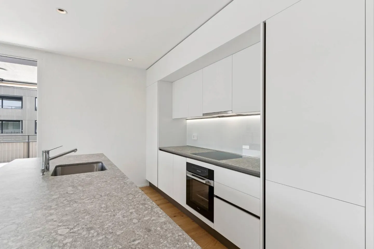 Exceptional penthouse with panoramic view in a modern eco-neighborhood - Photo 8 of 13