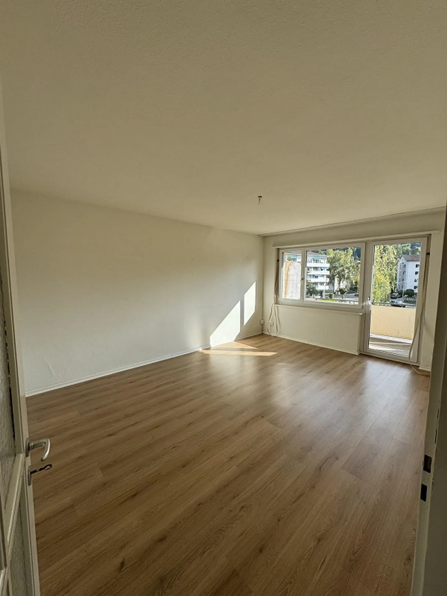 Appartement spacieux de 2.0 pièces à Schlieren (temporaire) - Photo 3 sur 7