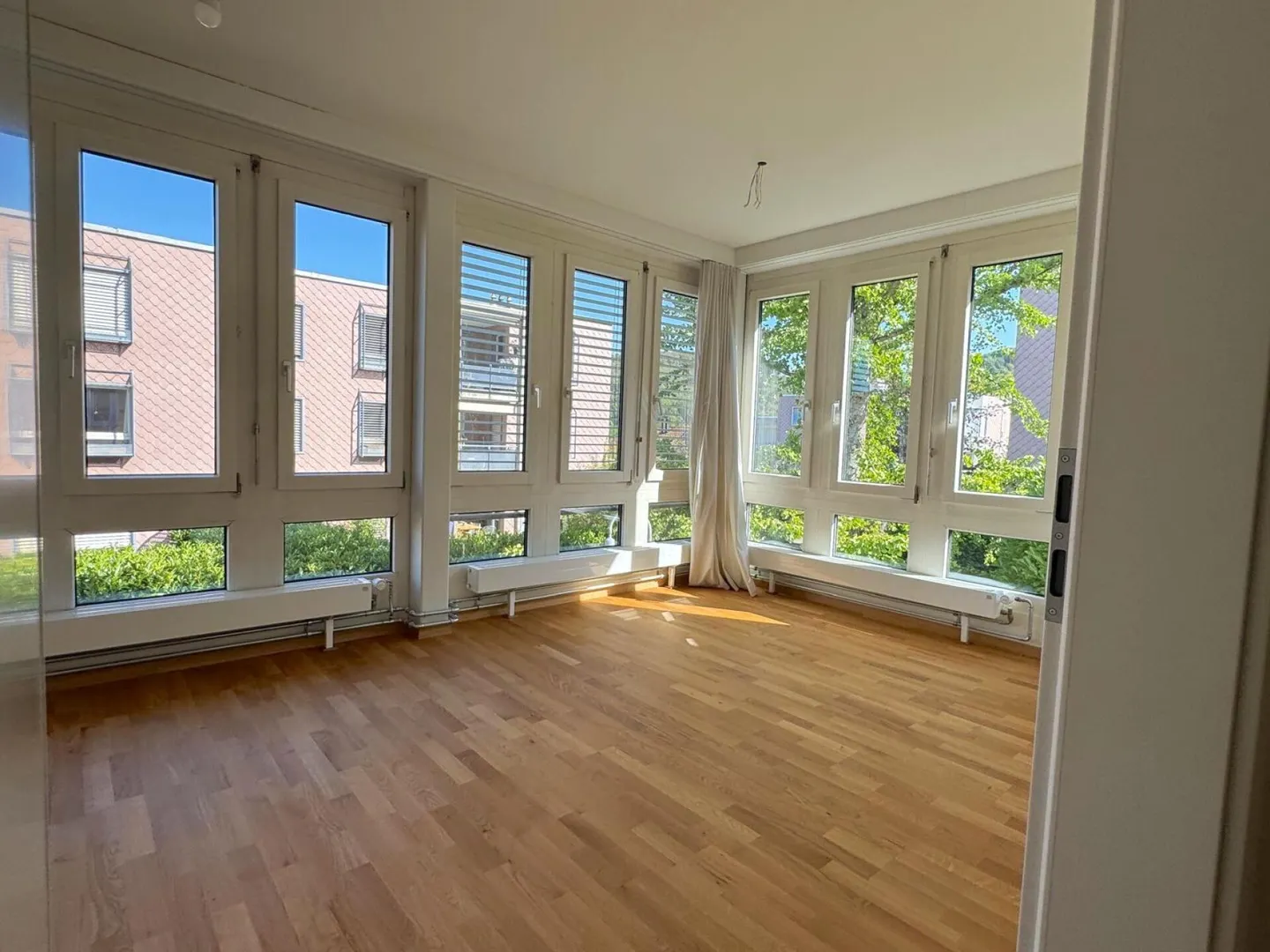 Sunny, quiet and with a large covered seating area and garden share - Photo 9 of 14