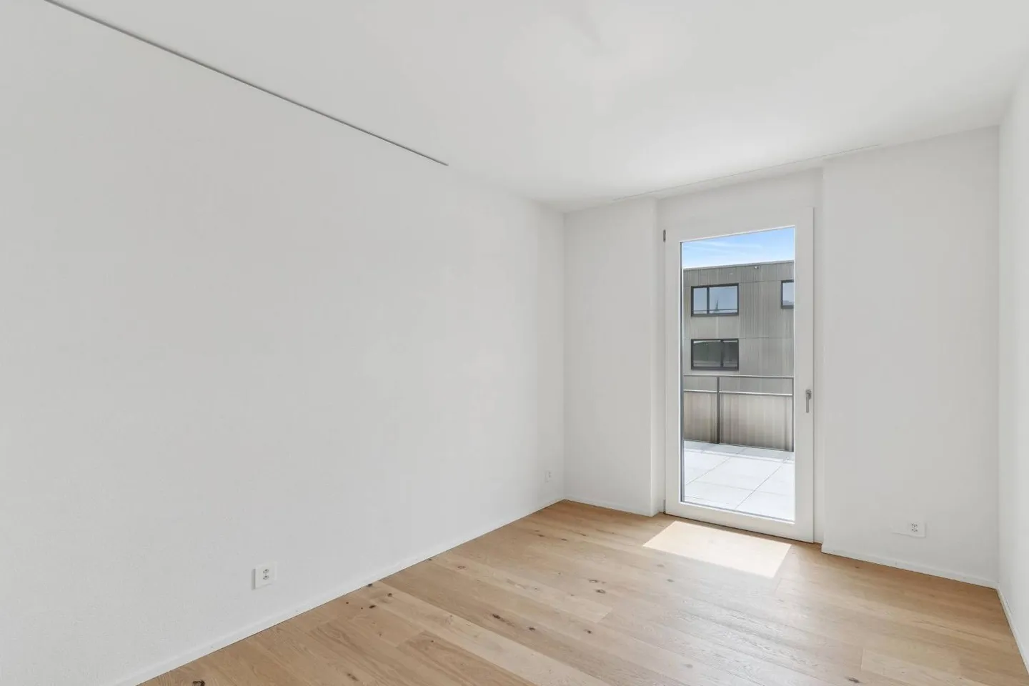 Exceptional penthouse with panoramic view in a modern eco-neighborhood - Photo 10 of 13