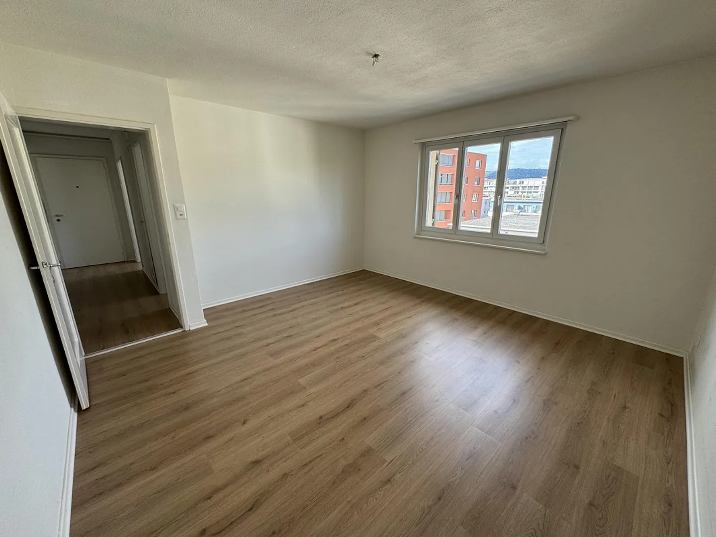 Appartement spacieux de 2.0 pièces à Schlieren (temporaire) - Photo 6 sur 7