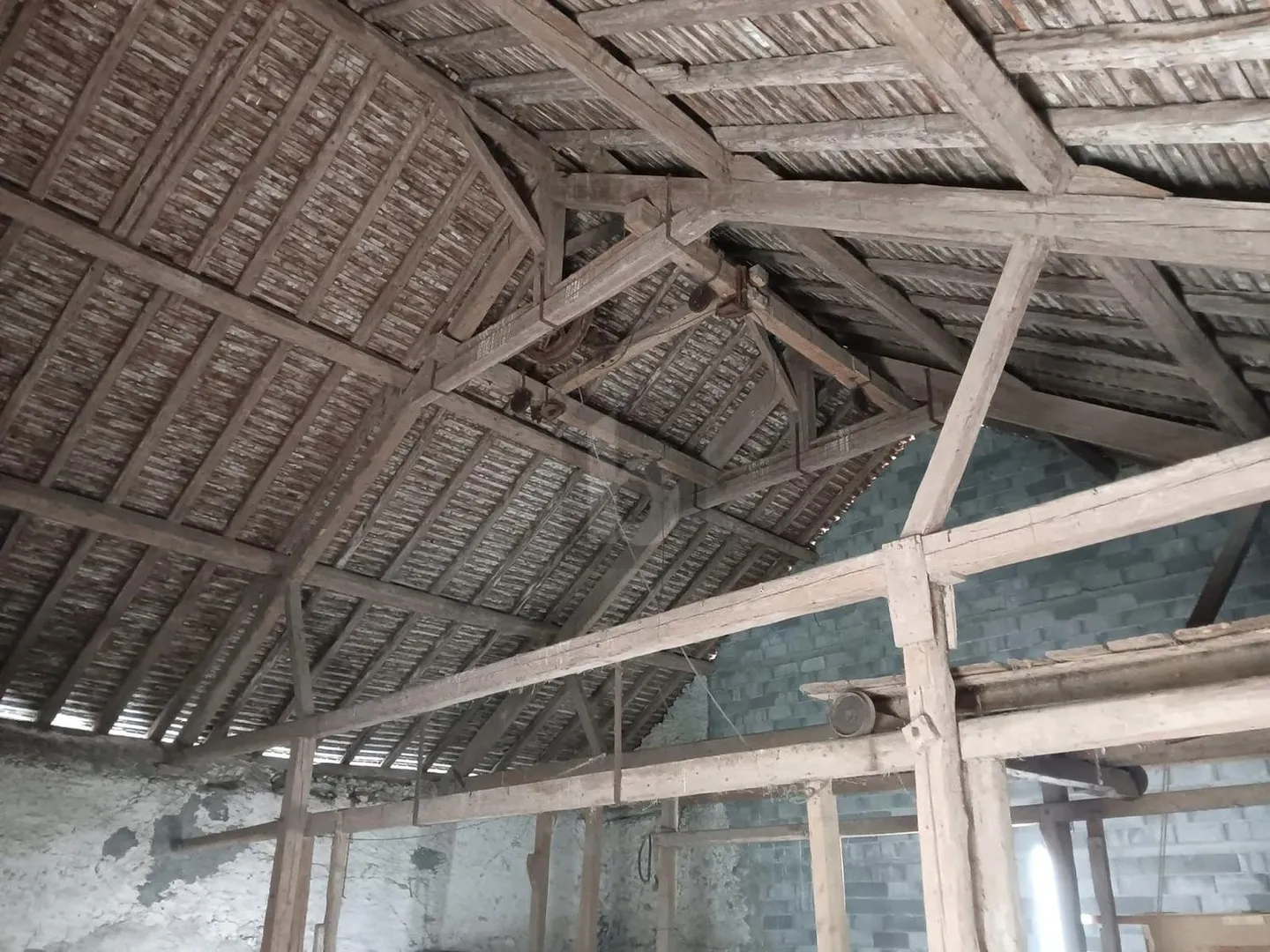 BAUERNHAUS ZU RENOVIEREN - Foto 3 von 4