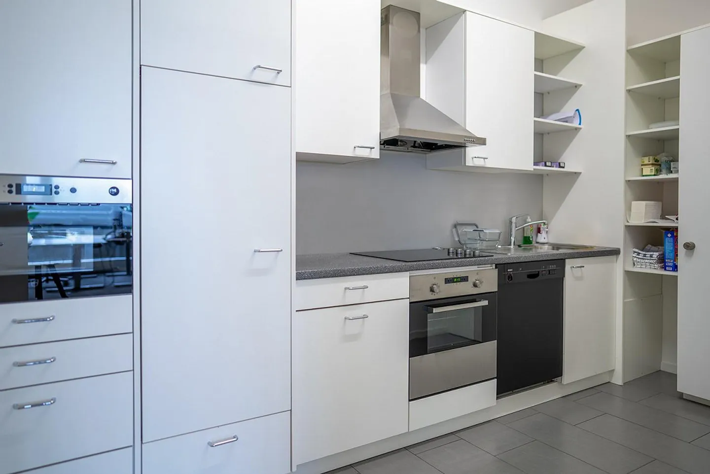 Baslerpark - business as unusual - Photo 4 of 12