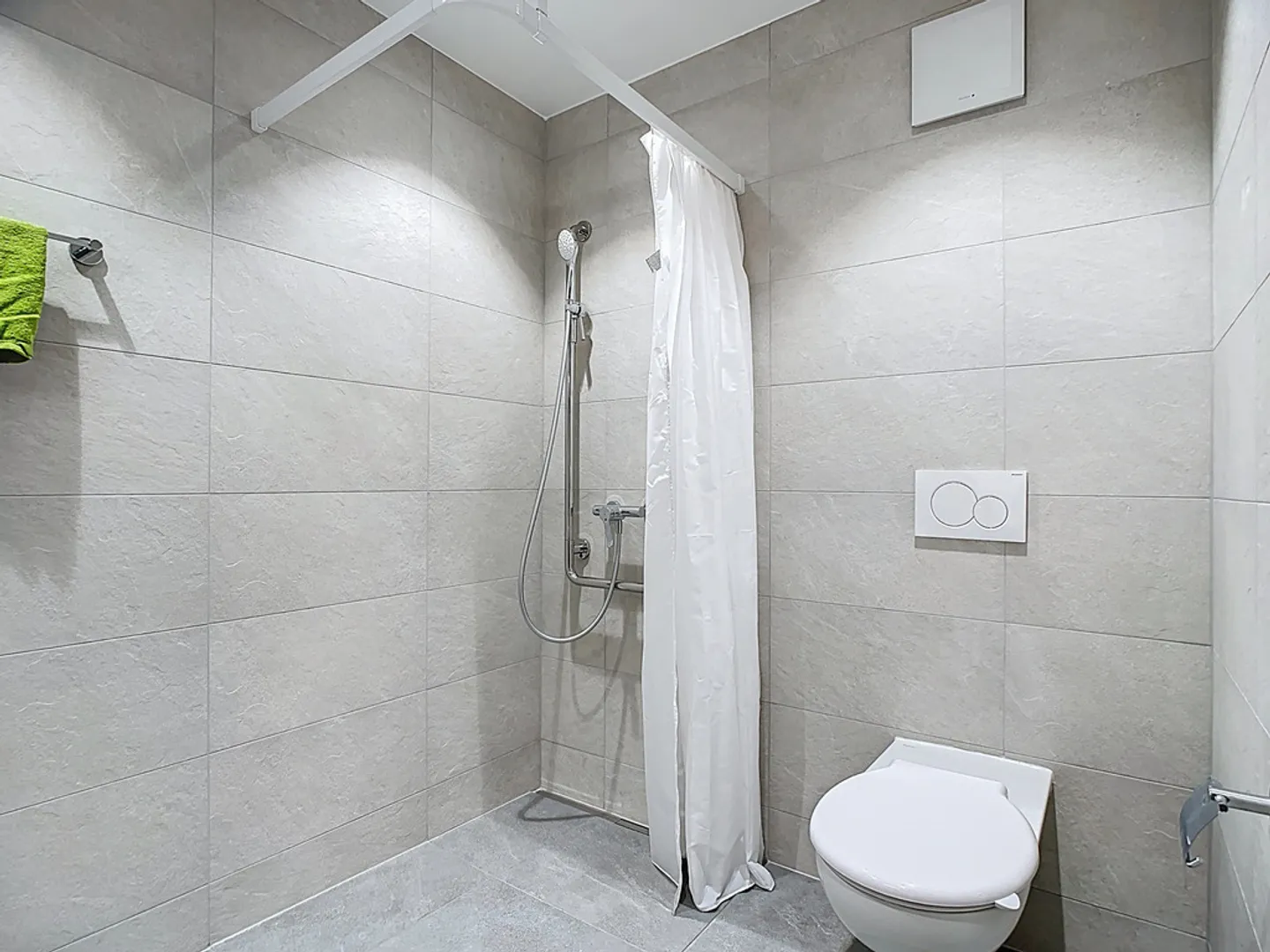 Appartamento con incorniciatura 2.5 stanze con balcone - Foto 7 di 12