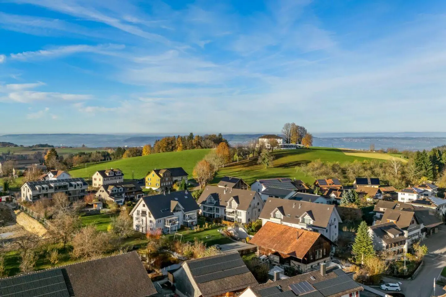 Vivre avec charme - nouvel appartement sous les toits de 4,5 pièces - Photo 1 sur 13