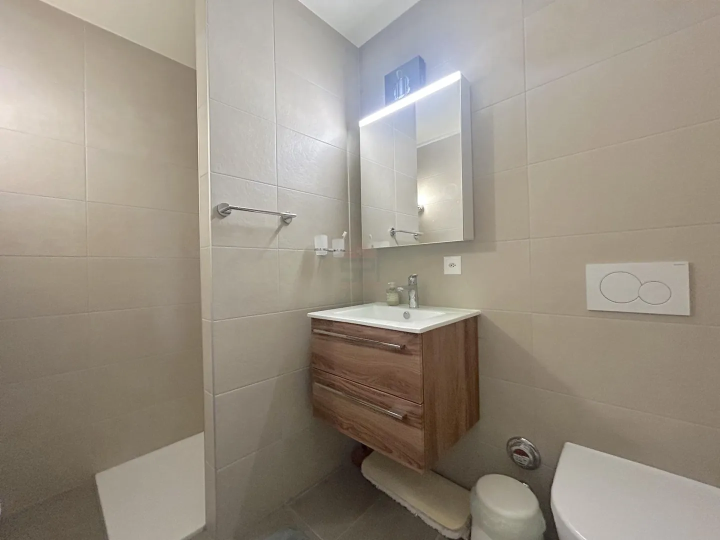 Prächtiges kontemporäres Dachgeschoss THPE 6 Zimmer - Freie Sicht und absolute Ruhe - Foto 6 von 8