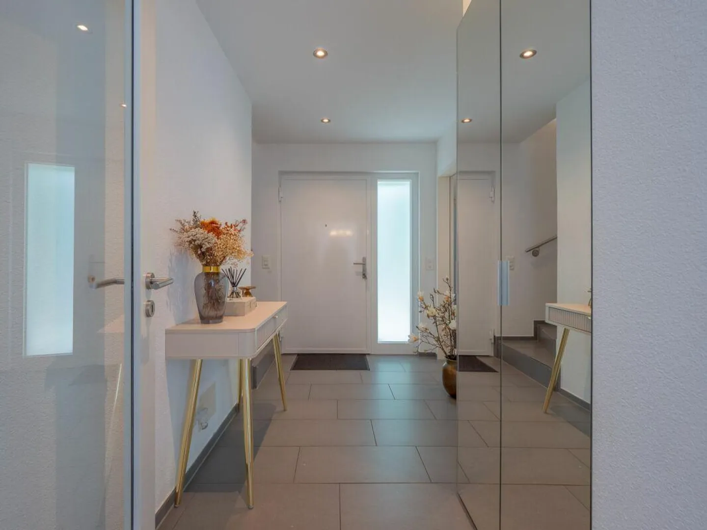 Occasione unica - villa indipendente 6.5 Z' con garage doppio e piscina - Foto 2 di 13