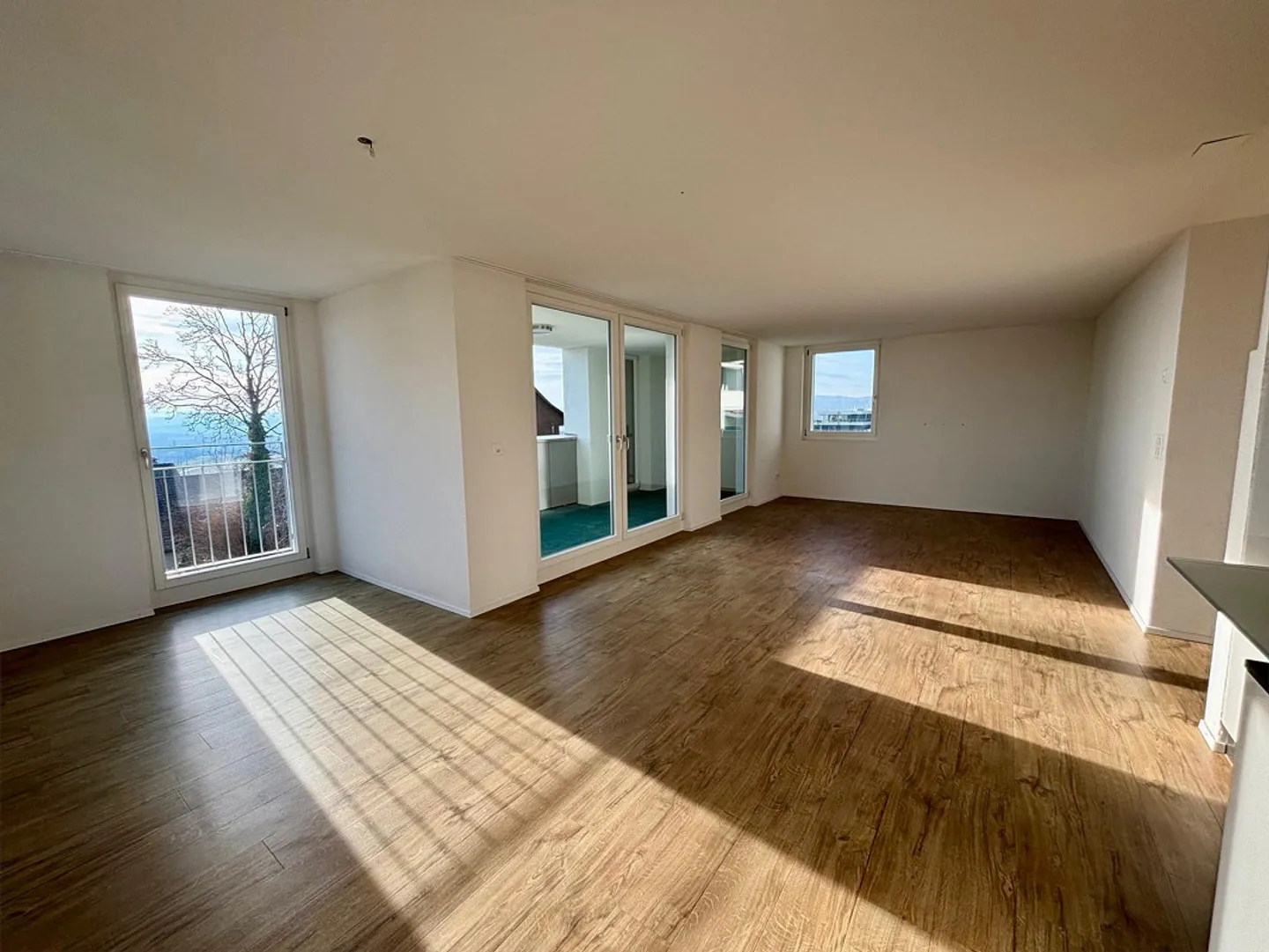 Appartement moderne dans le standard de propriété - Photo 1 sur 11