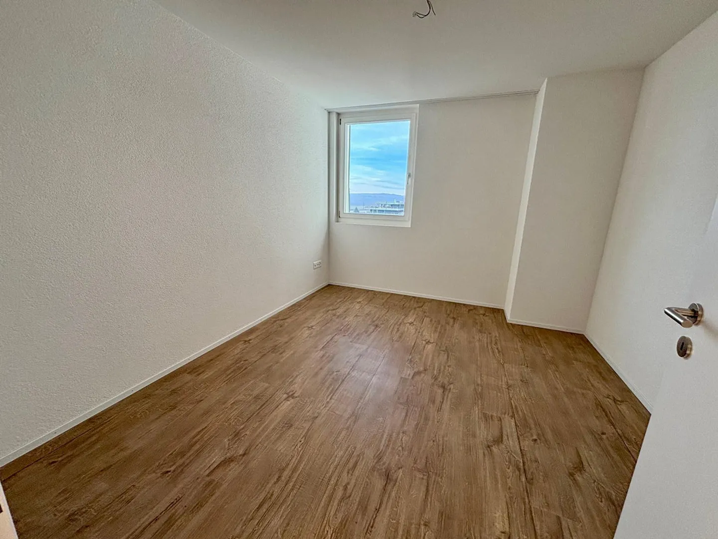 Appartement moderne dans le standard de propriété - Photo 8 sur 11