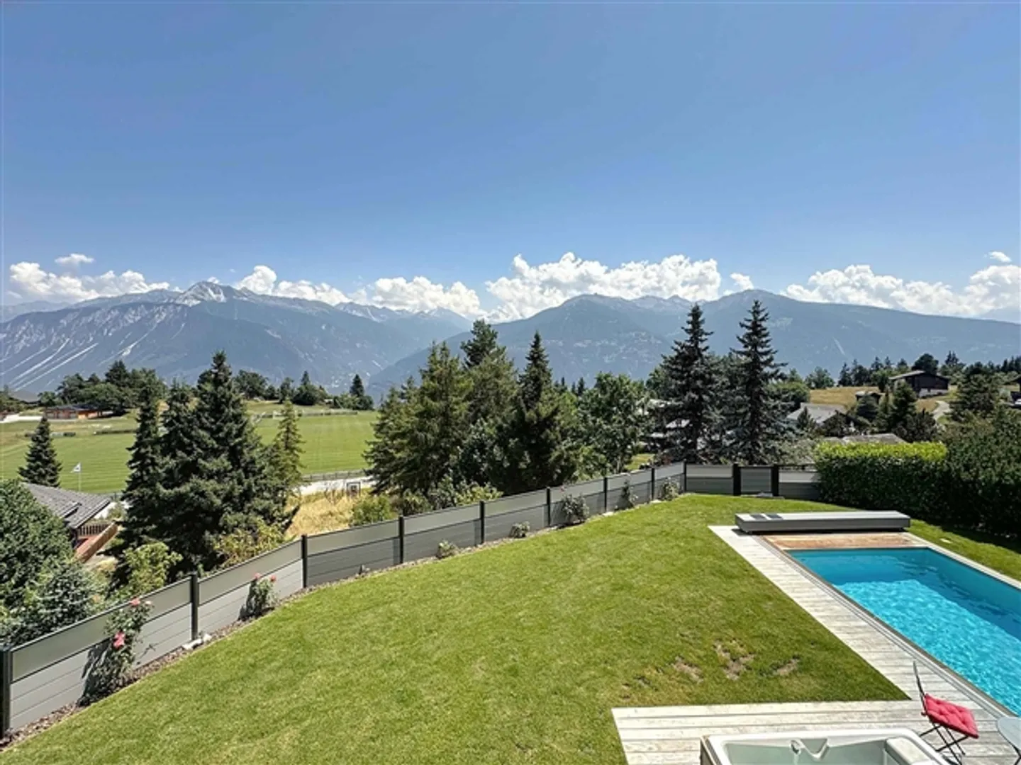 Beautiful property with outbuilding (mazot) and outdoor pool - Photo 2 of 13