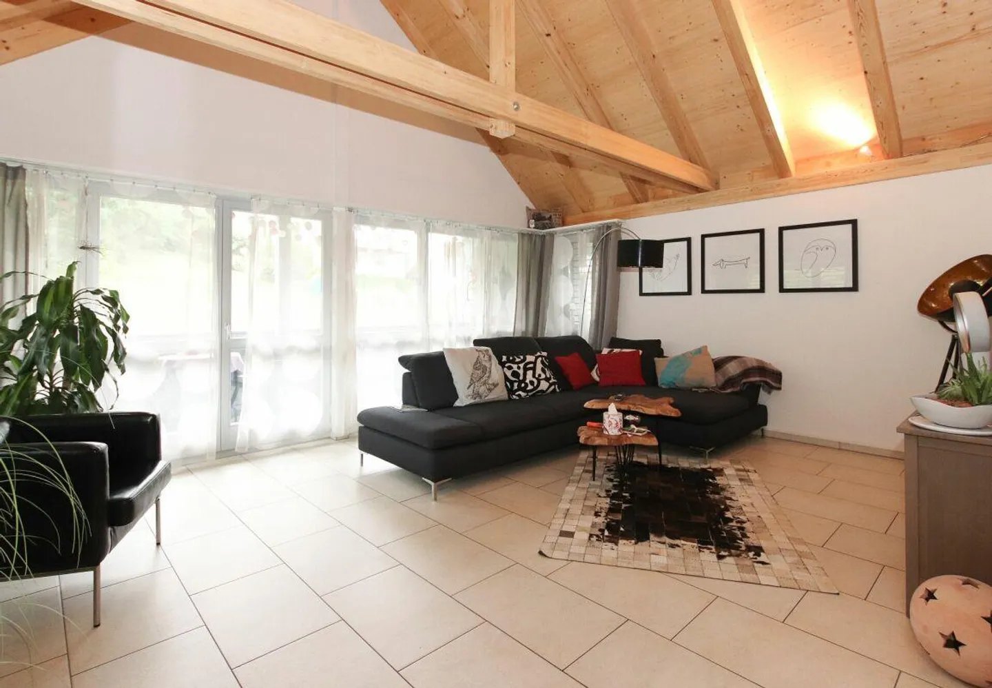 Charming 3.5-room apartment - Photo 2 of 10