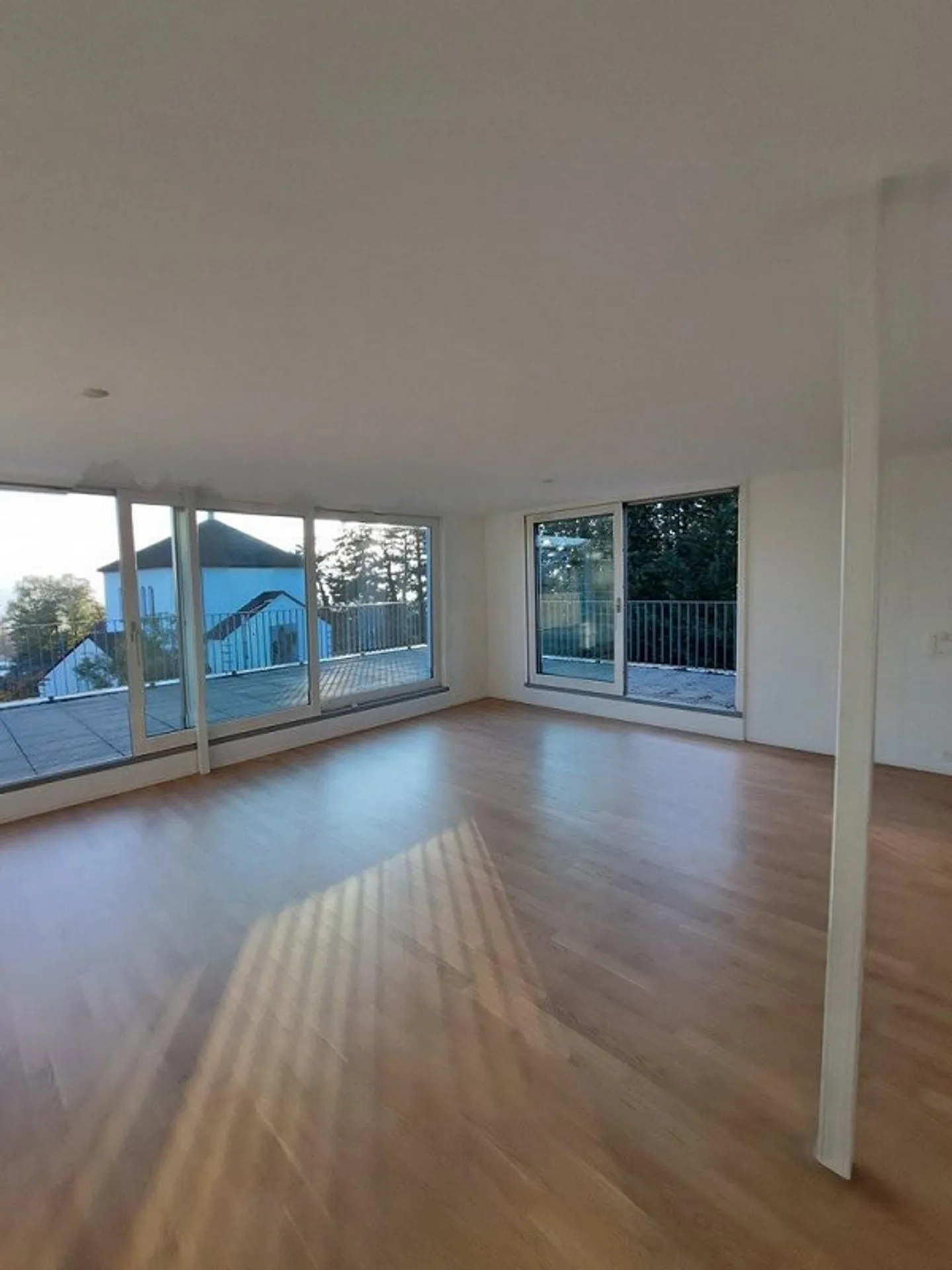 Exclusive living with a view of the mountains and the lake! - Photo 5 of 11