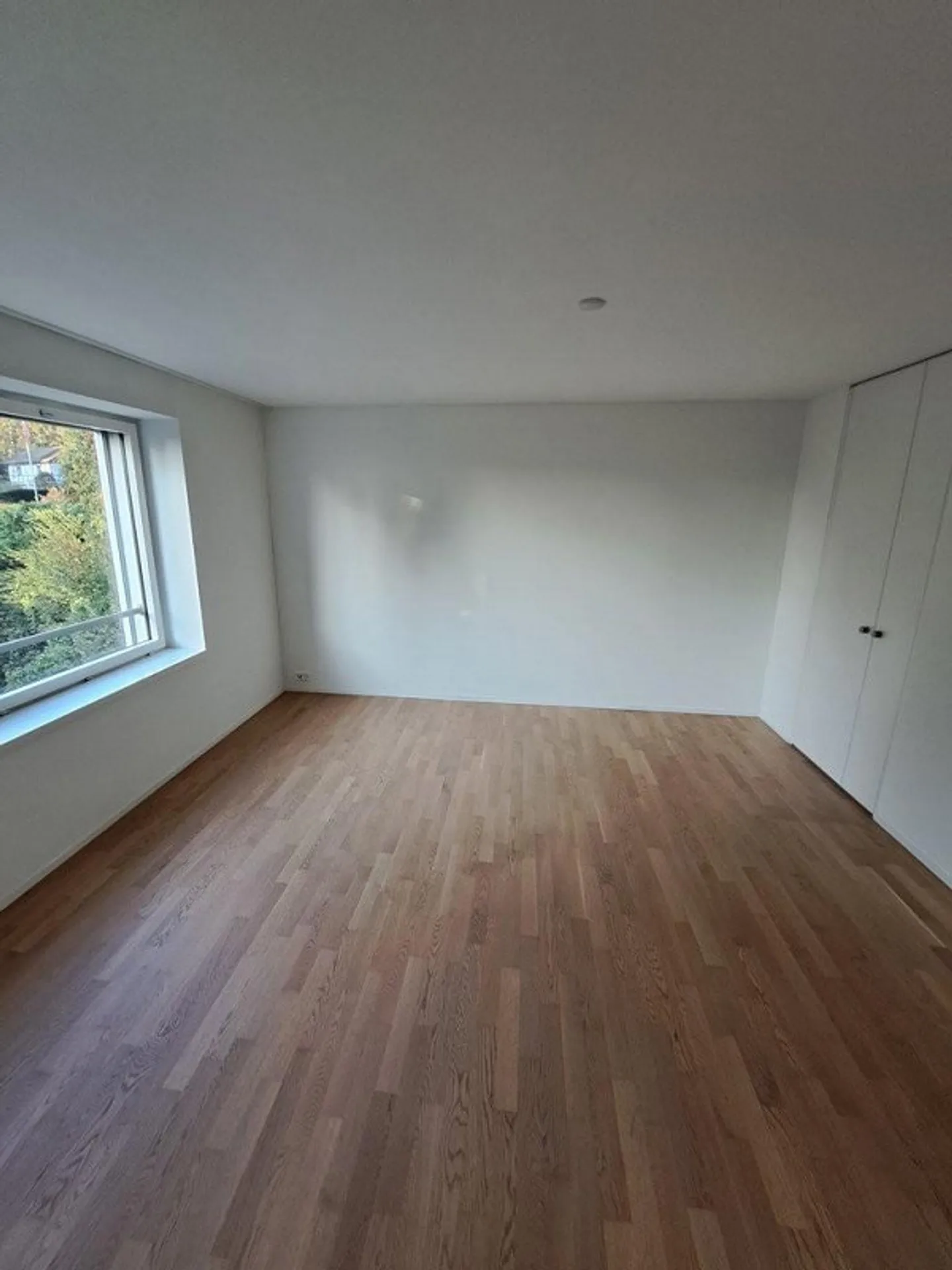 Exclusive living with a view of the mountains and the lake! - Photo 8 of 11