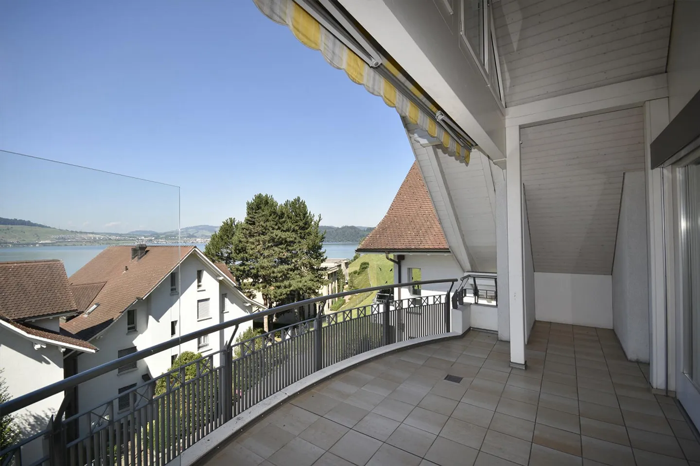 Charmante Maisonette mit Terrasse - Foto 6 von 9