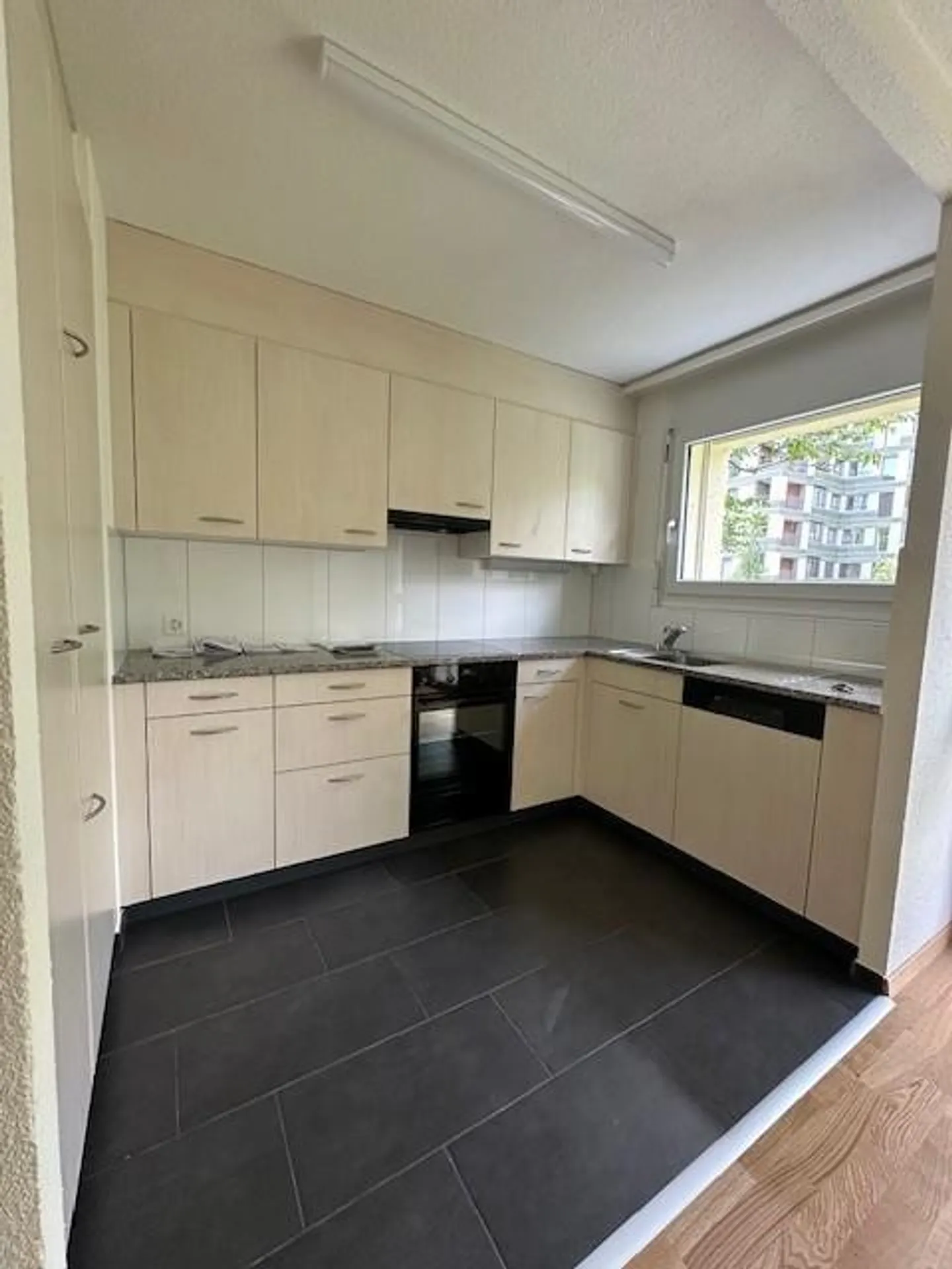 Appartement 3.5 pièces récemment rénové à Zurich - Photo 6 sur 13
