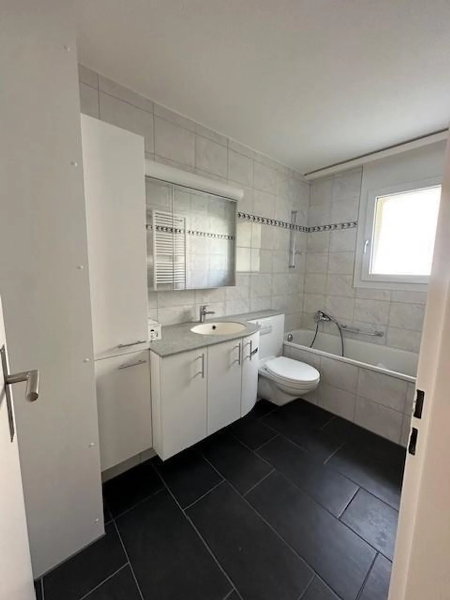 Appartement 3.5 pièces récemment rénové à Zurich - Photo 9 sur 13