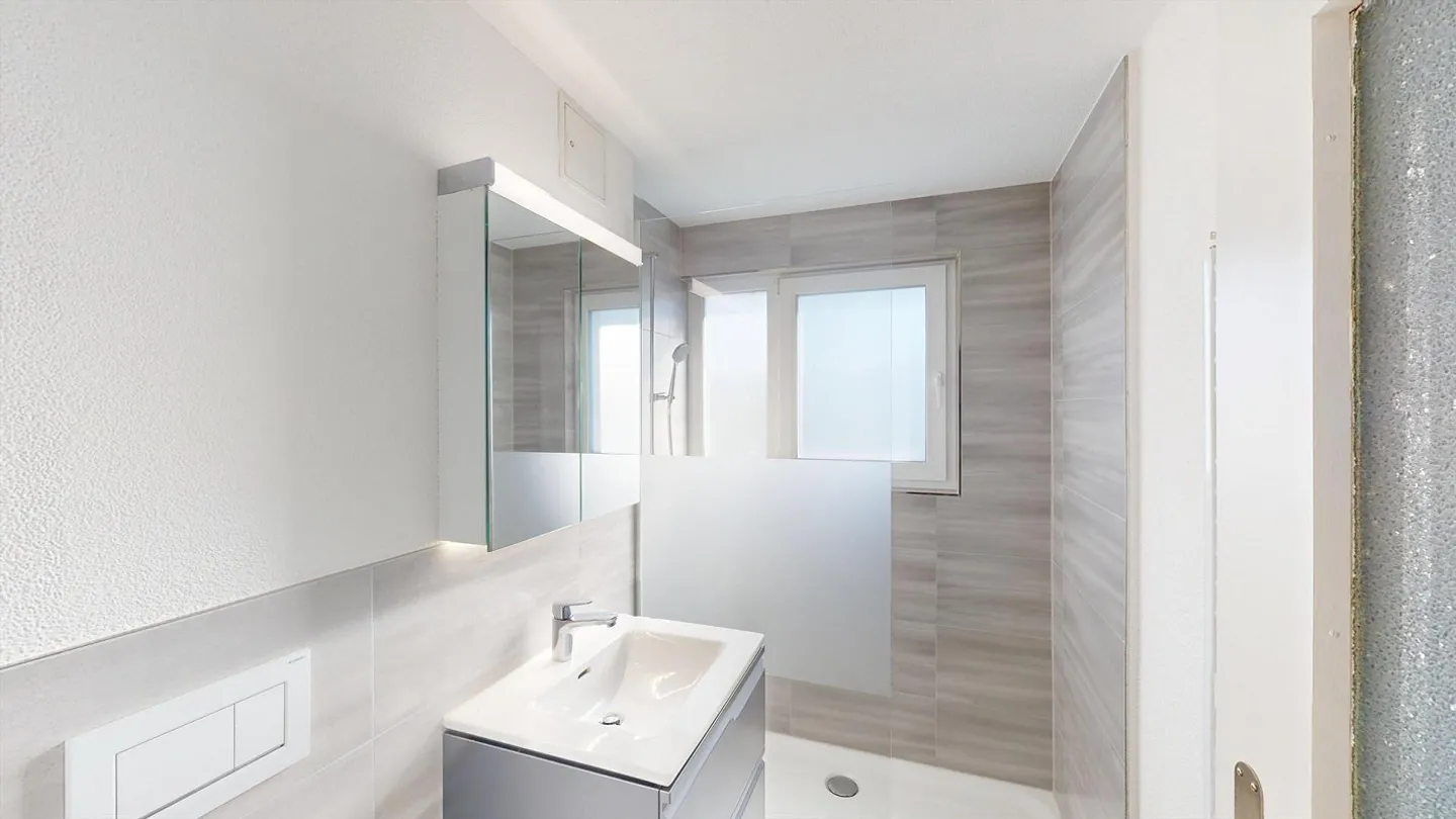 Freshly renovated & bright - Photo 7 of 10