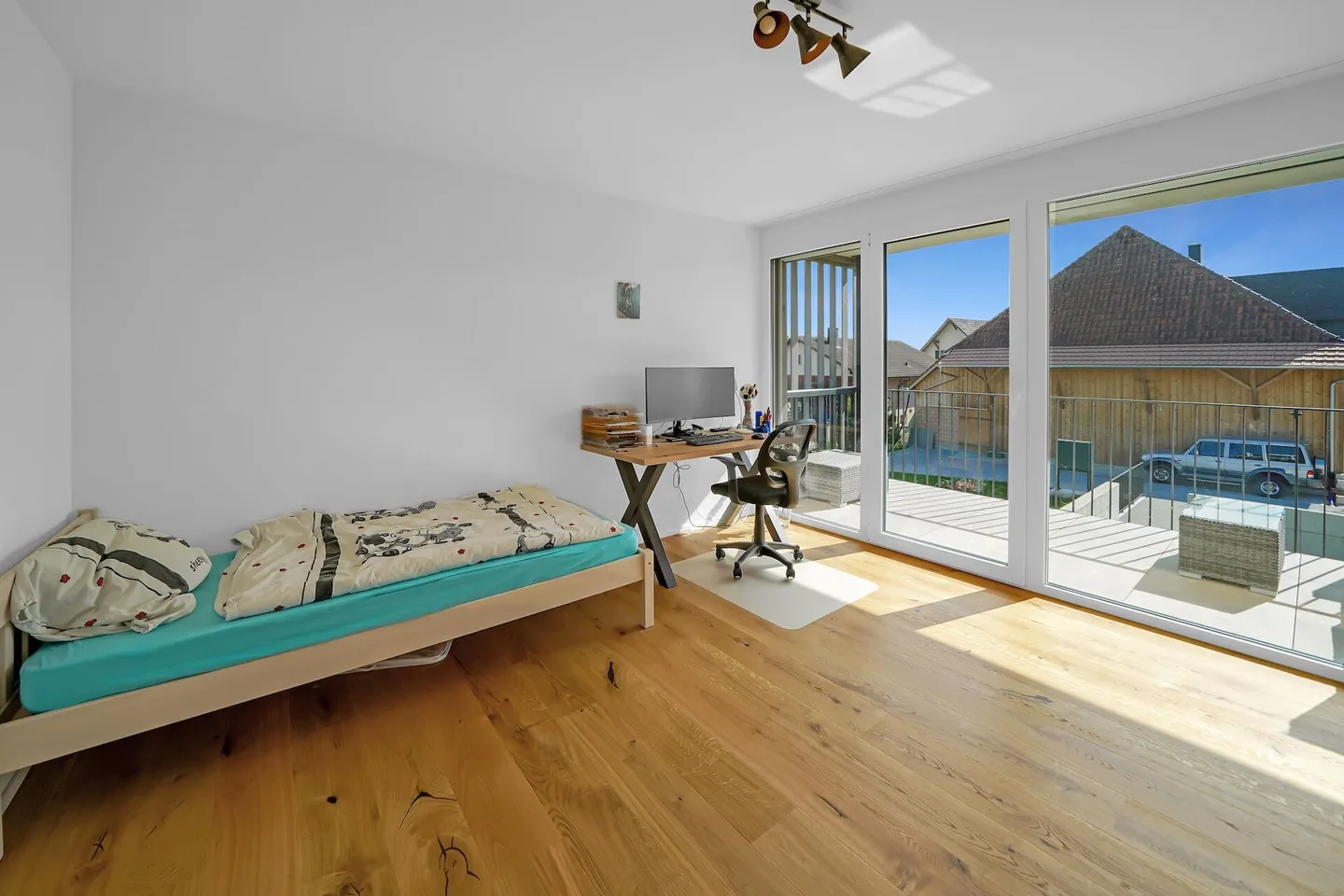 NEW BUILD - Modern Corner Townhouse with Many Extras in Idyllic Location - 10 Minutes from Lyss - Photo 10 of 19