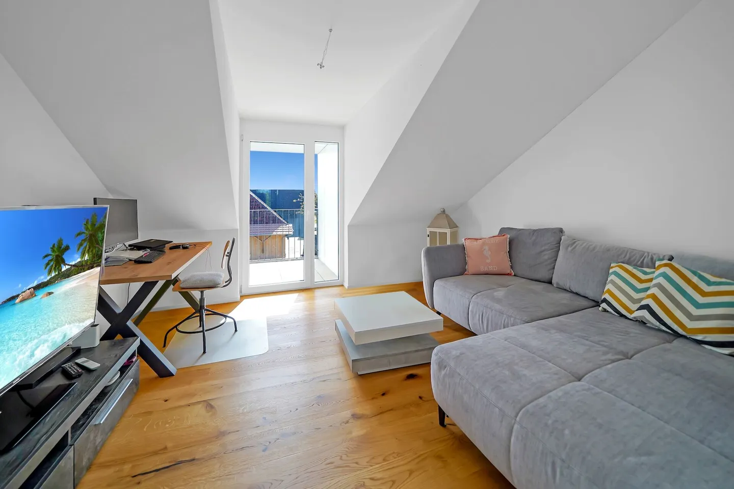 NEW BUILD - Modern Corner Townhouse with Many Extras in Idyllic Location - 10 Minutes from Lyss - Photo 14 of 19