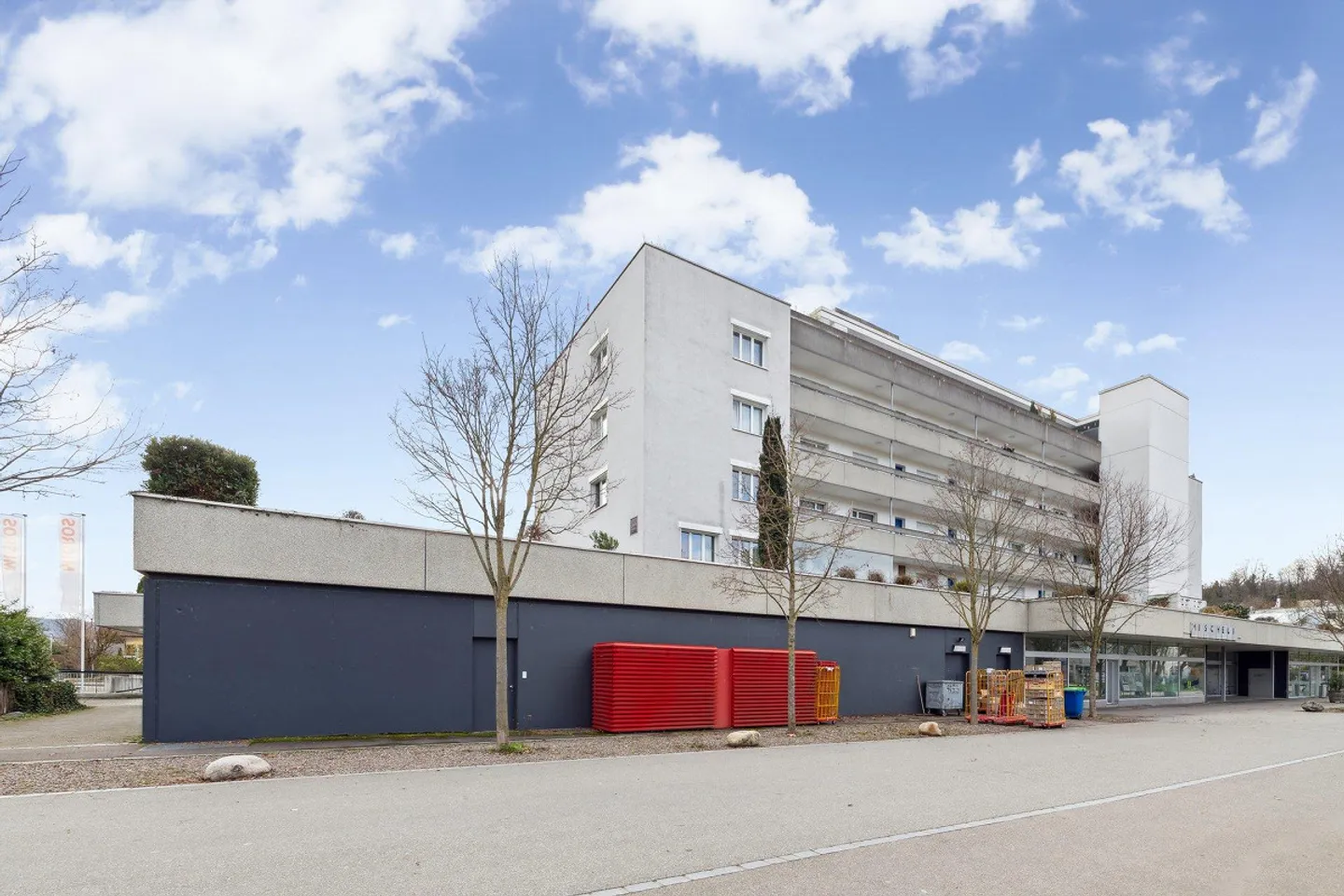 Parkplätze im Mischeli-Center - Foto 1 von 2