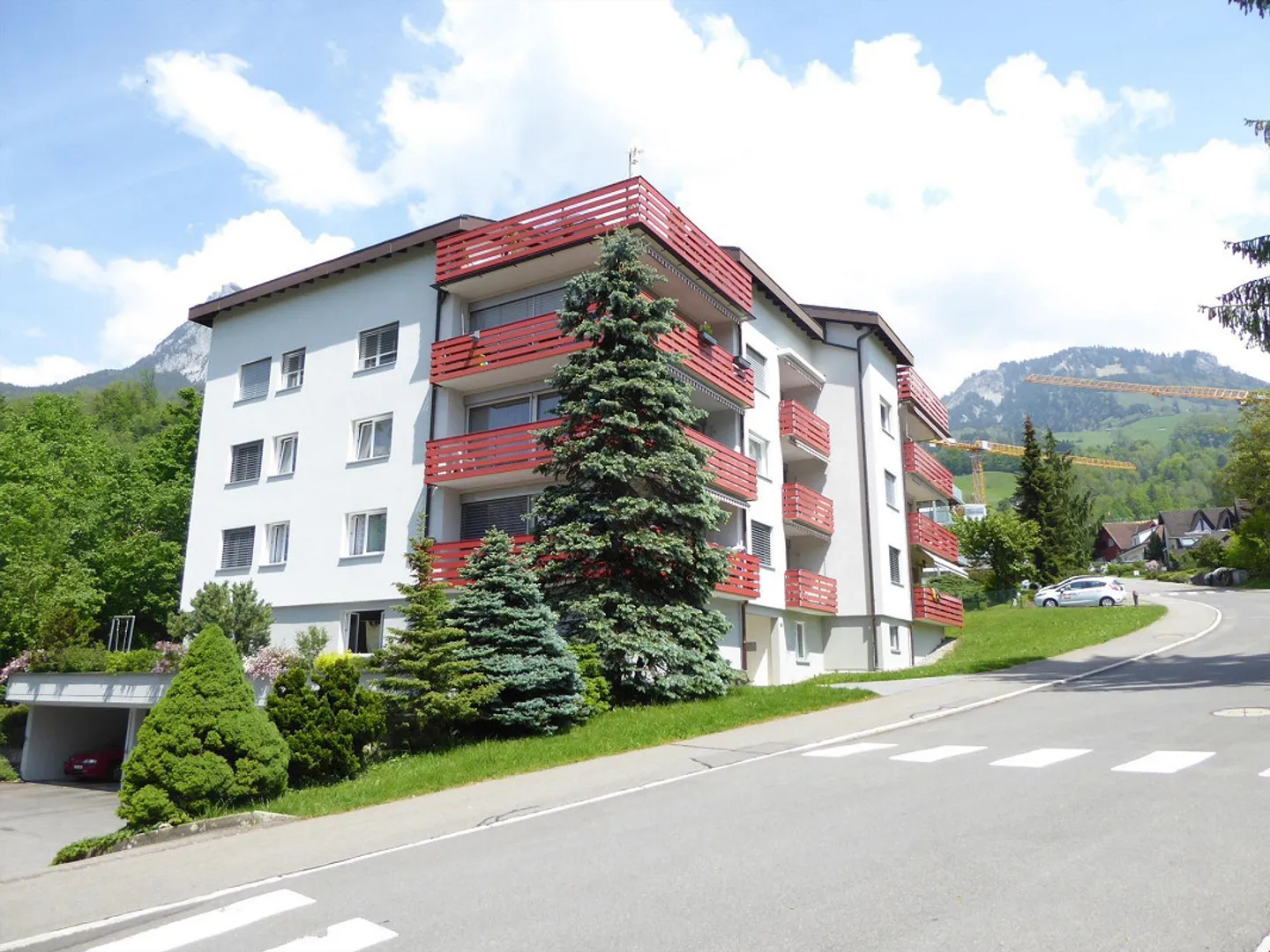 Stilvolle 2,5-Zimmer-Wohnung in Schwyz - Foto 1 von 12