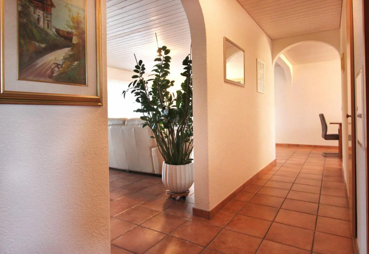 Ampio appartamento di 5,5 stanze direttamente al confine con Frenkendorf - Foto 6 di 13