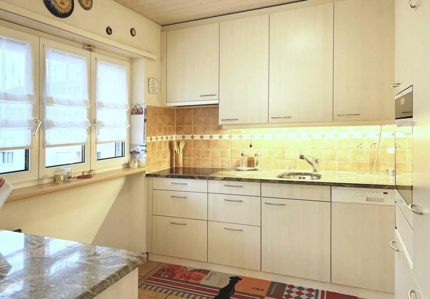 Ampio appartamento di 5,5 stanze direttamente al confine con Frenkendorf - Foto 8 di 13